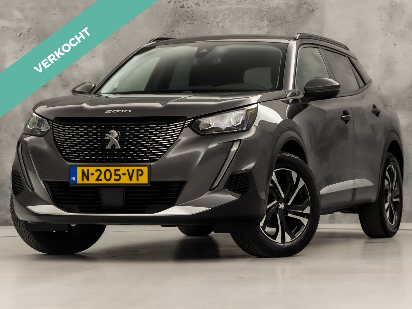 Peugeot 2008 1.2 PureTech Allure Sport 2022 - voorkant