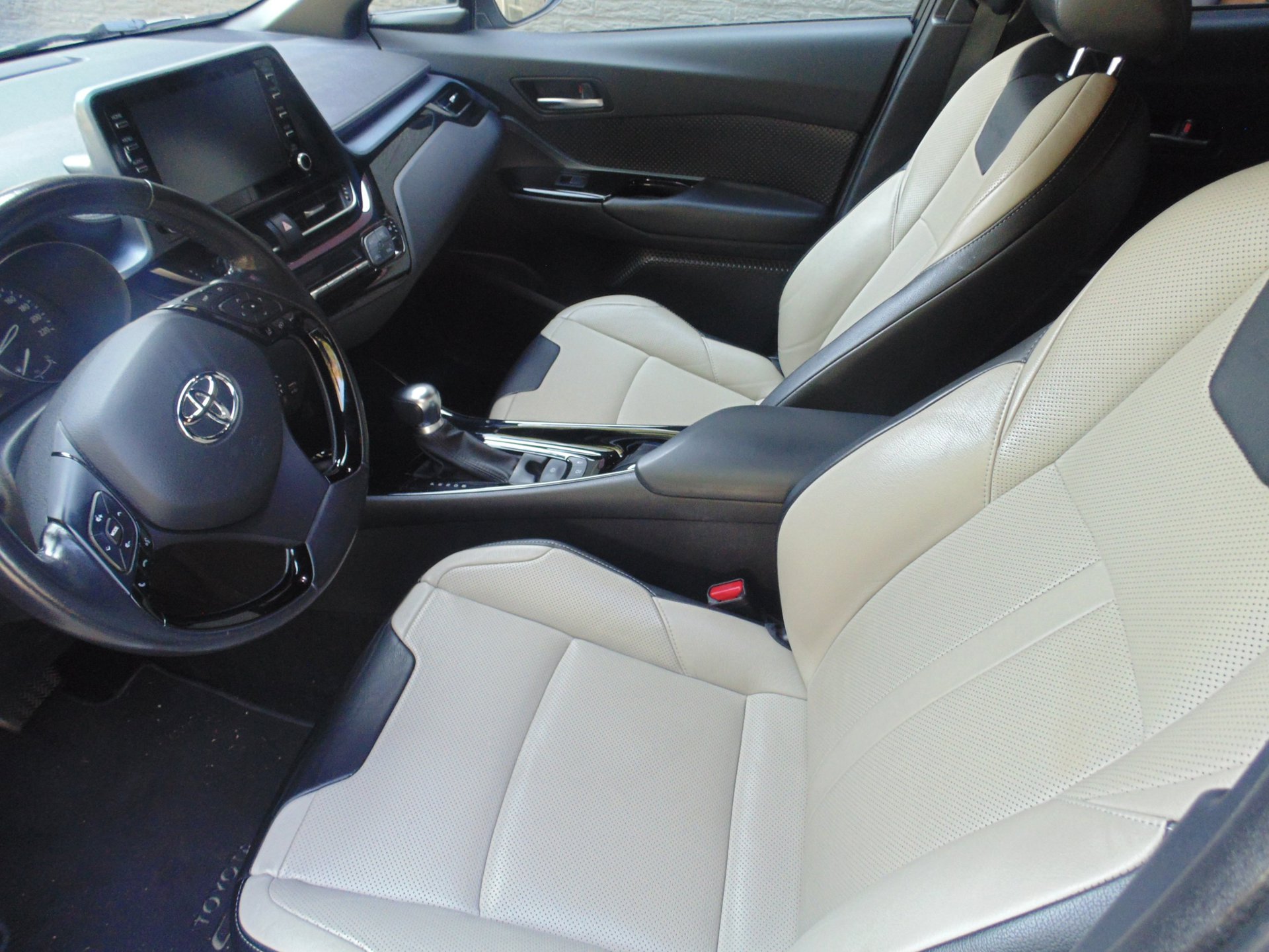 Foto van Toyota Toyota C-hr