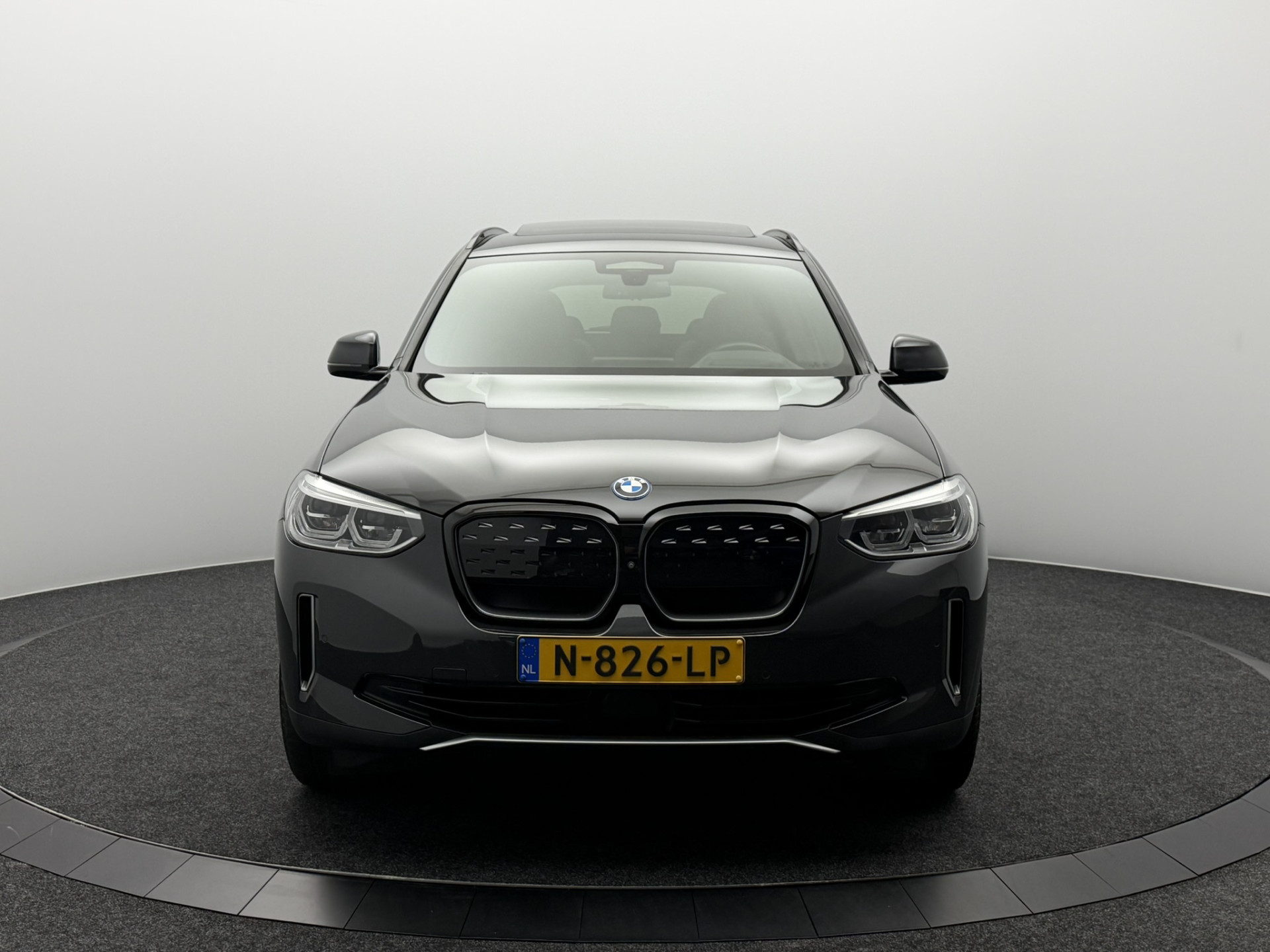 Foto van BMW Ix3