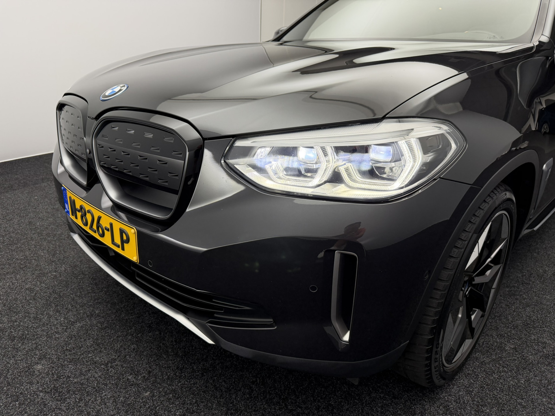 Foto van BMW Ix3