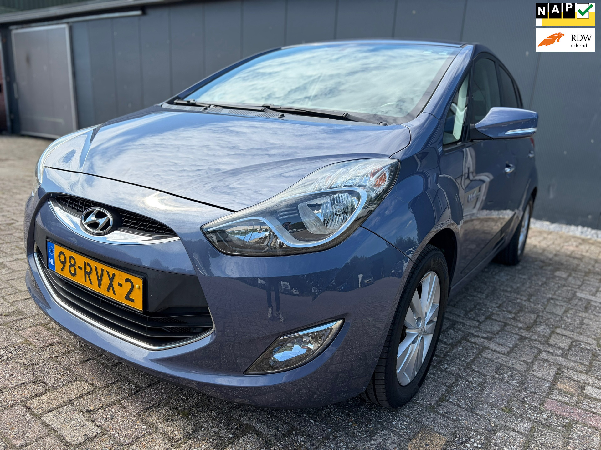 Hyundai Ix20 1.6i i-Vision DEALER ONDH./Navi/Camera/Trekhaak/APK NEW/NAP! 2011 - voorkant