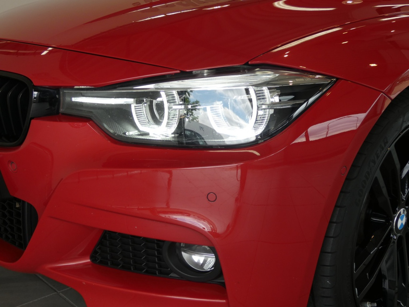 Foto van BMW 330i