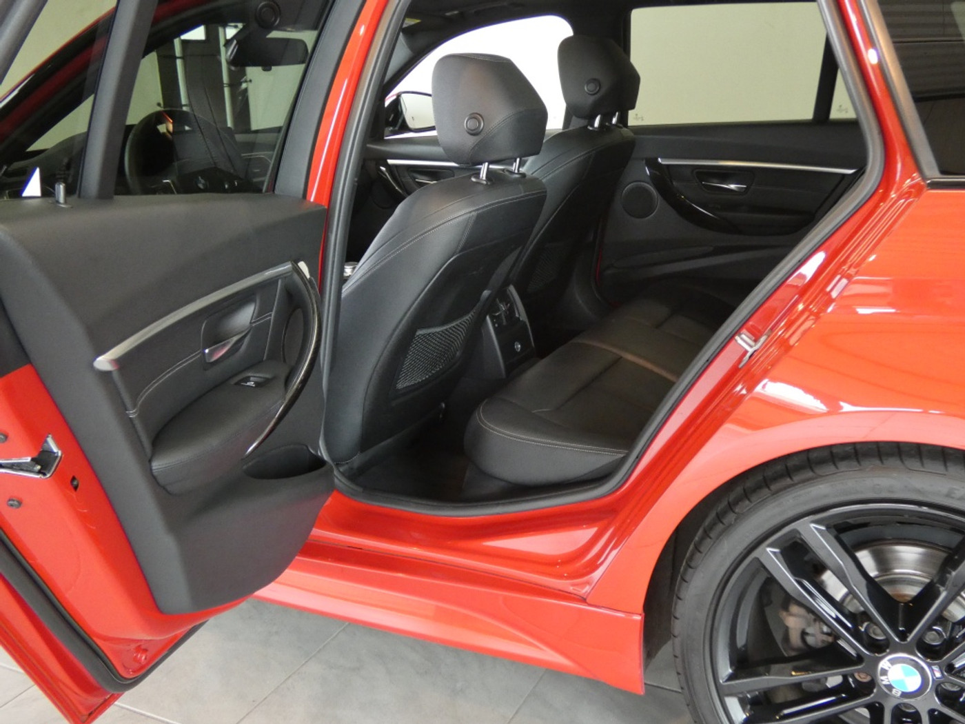 Foto van BMW 330i