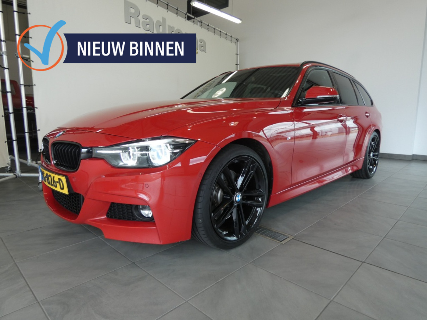 BMW 330i 330i MSport Edition Panodak, Navi Leder , etc 2019 - voorkant