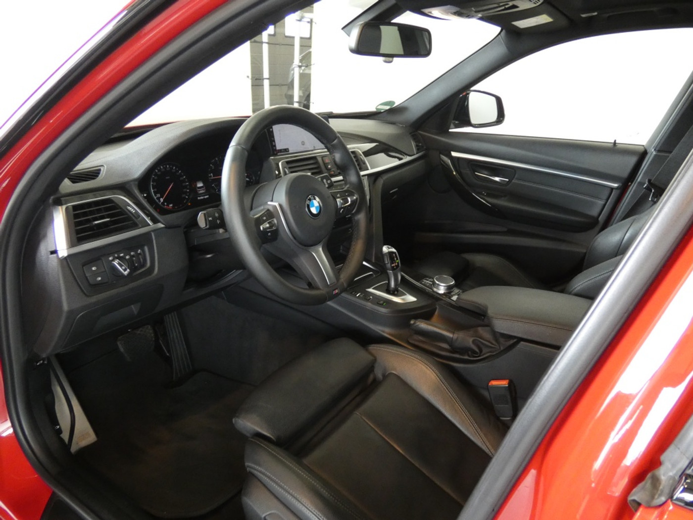 Foto van BMW 330i