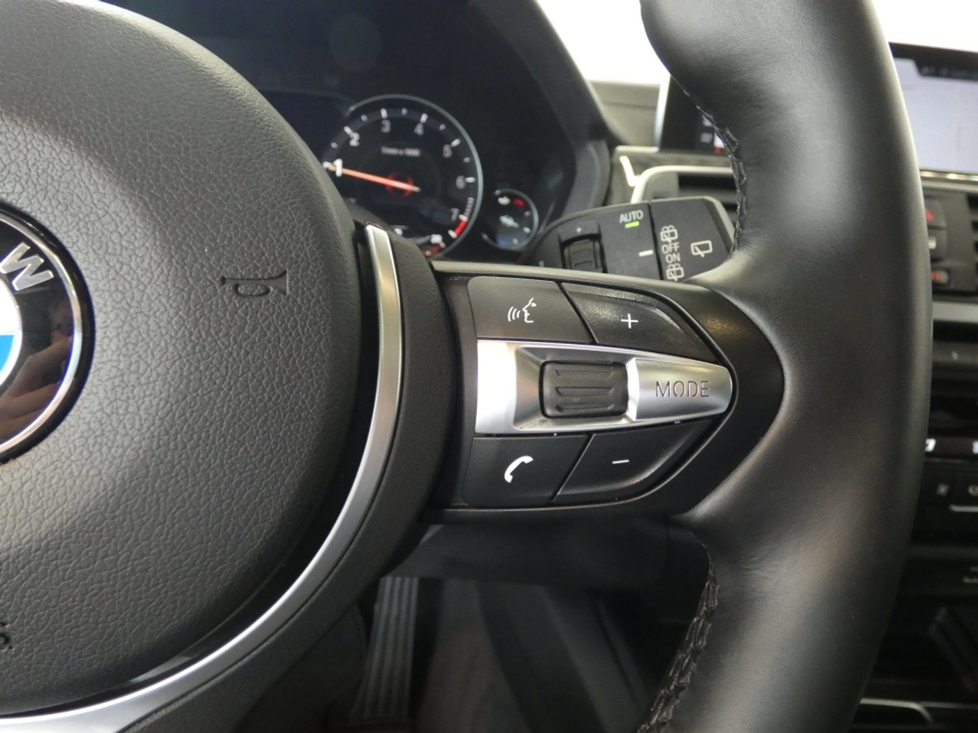 Foto van BMW 330i