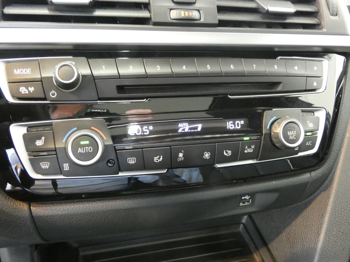 Foto van BMW 330i