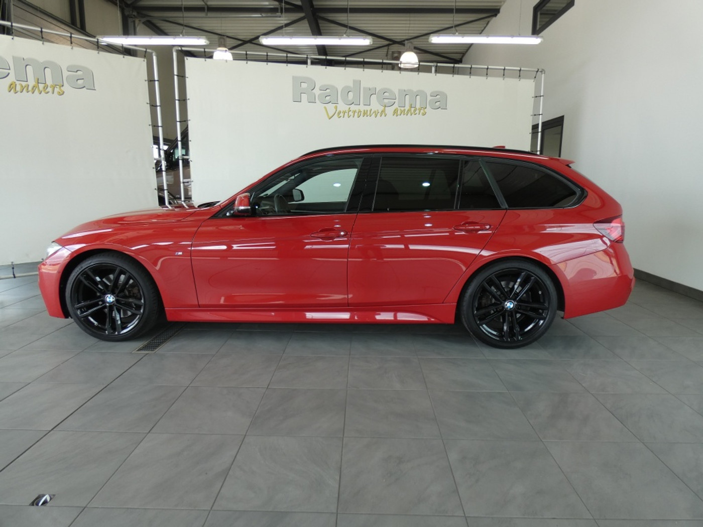 Foto van BMW 330i