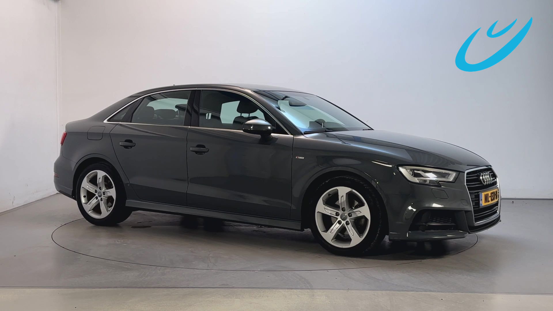 Audi A3 Limousine 1.0 TFSI Sport S Line Edition LED Leder-Stof Navigatie Parkeersensoren 2017 - voorkant