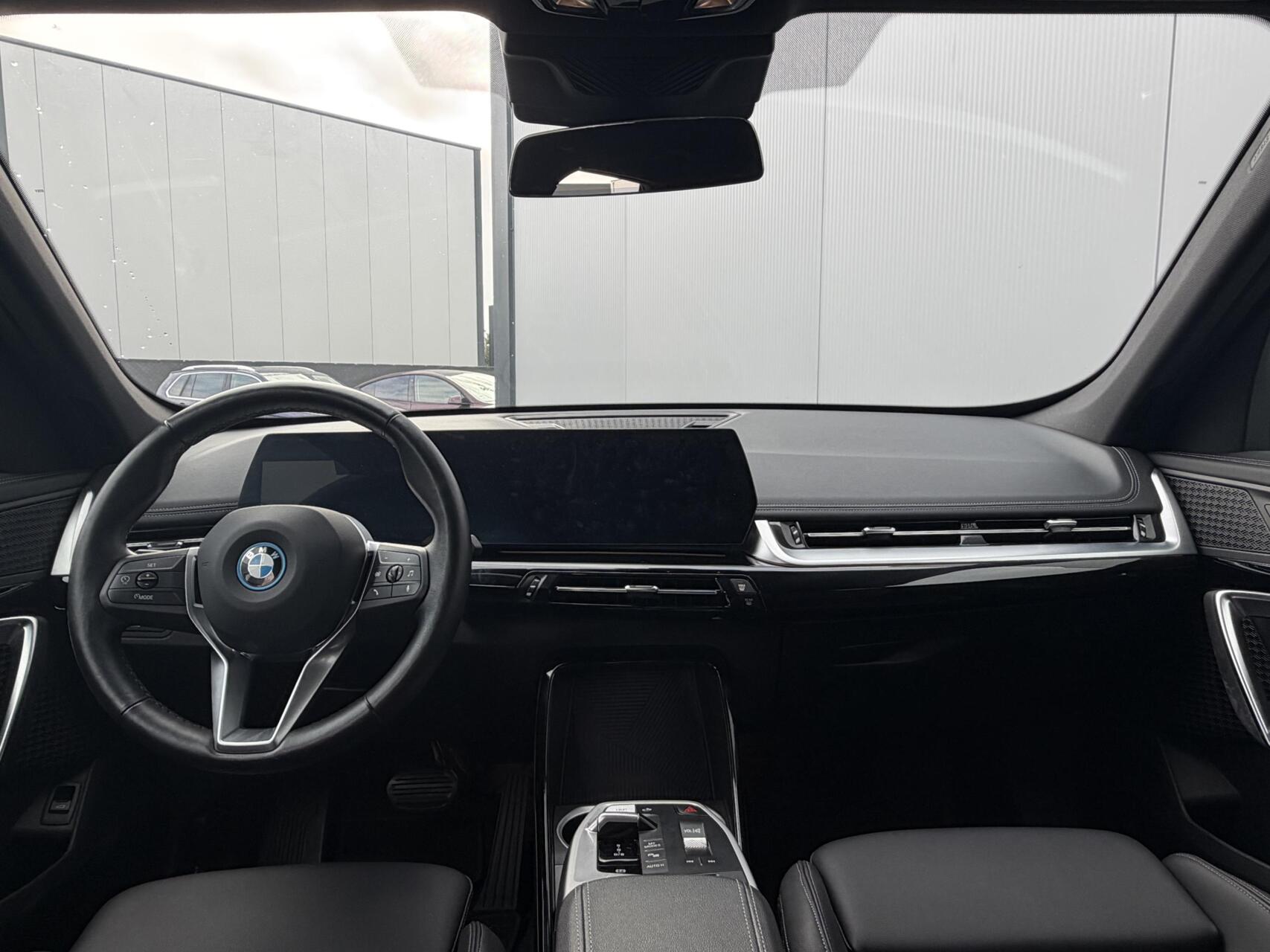 Foto van BMW Ix1 Xdrive30