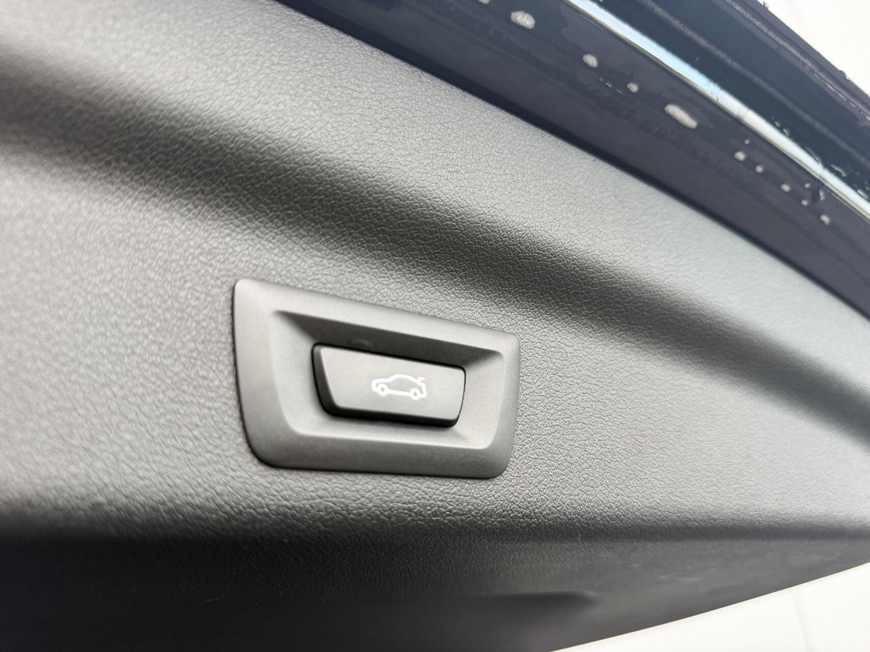 Foto van BMW Ix1 Xdrive30