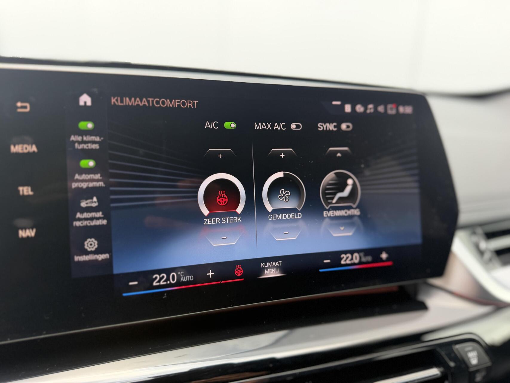 Foto van BMW Ix1 Xdrive30