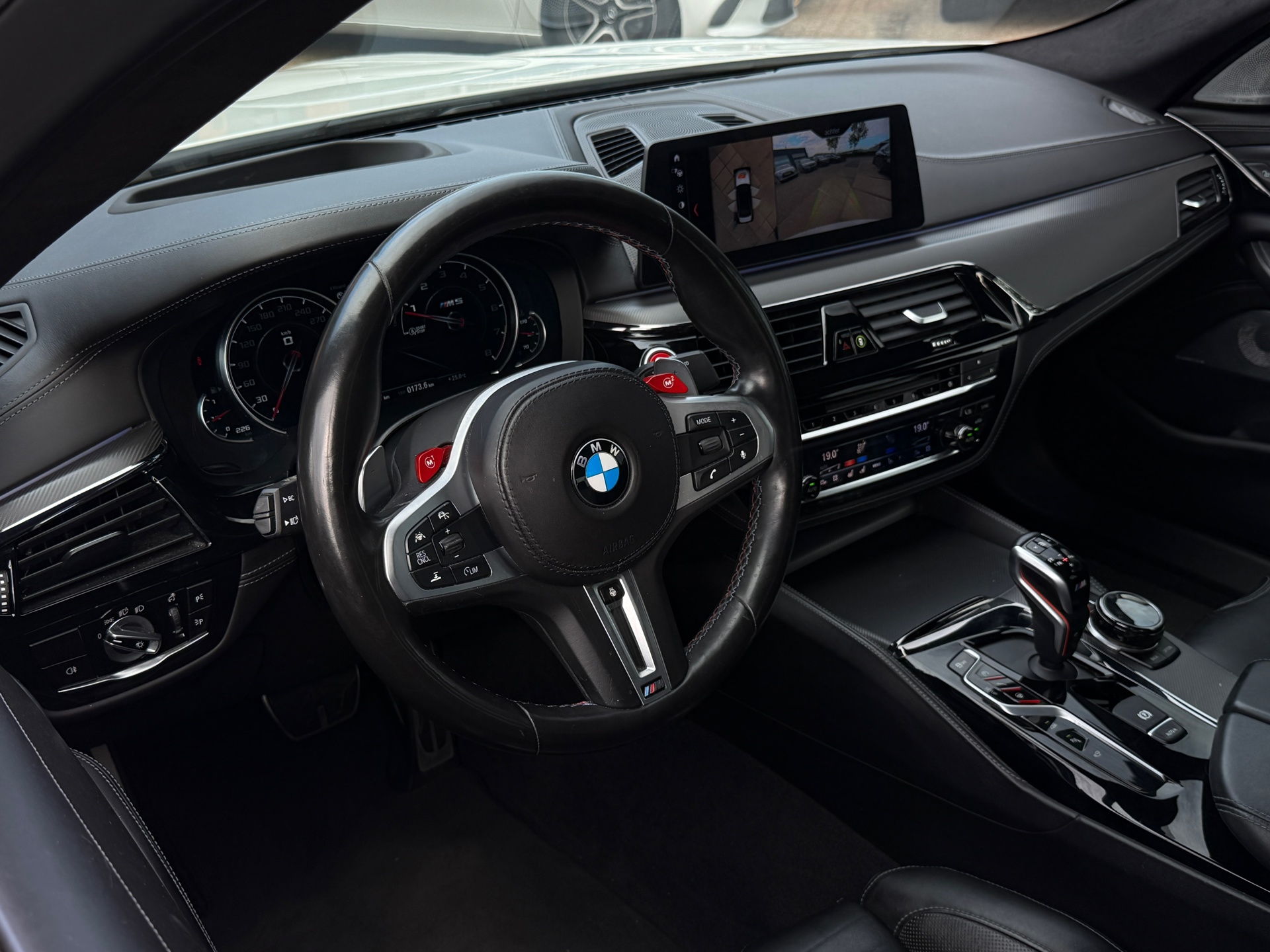 Foto van BMW M5