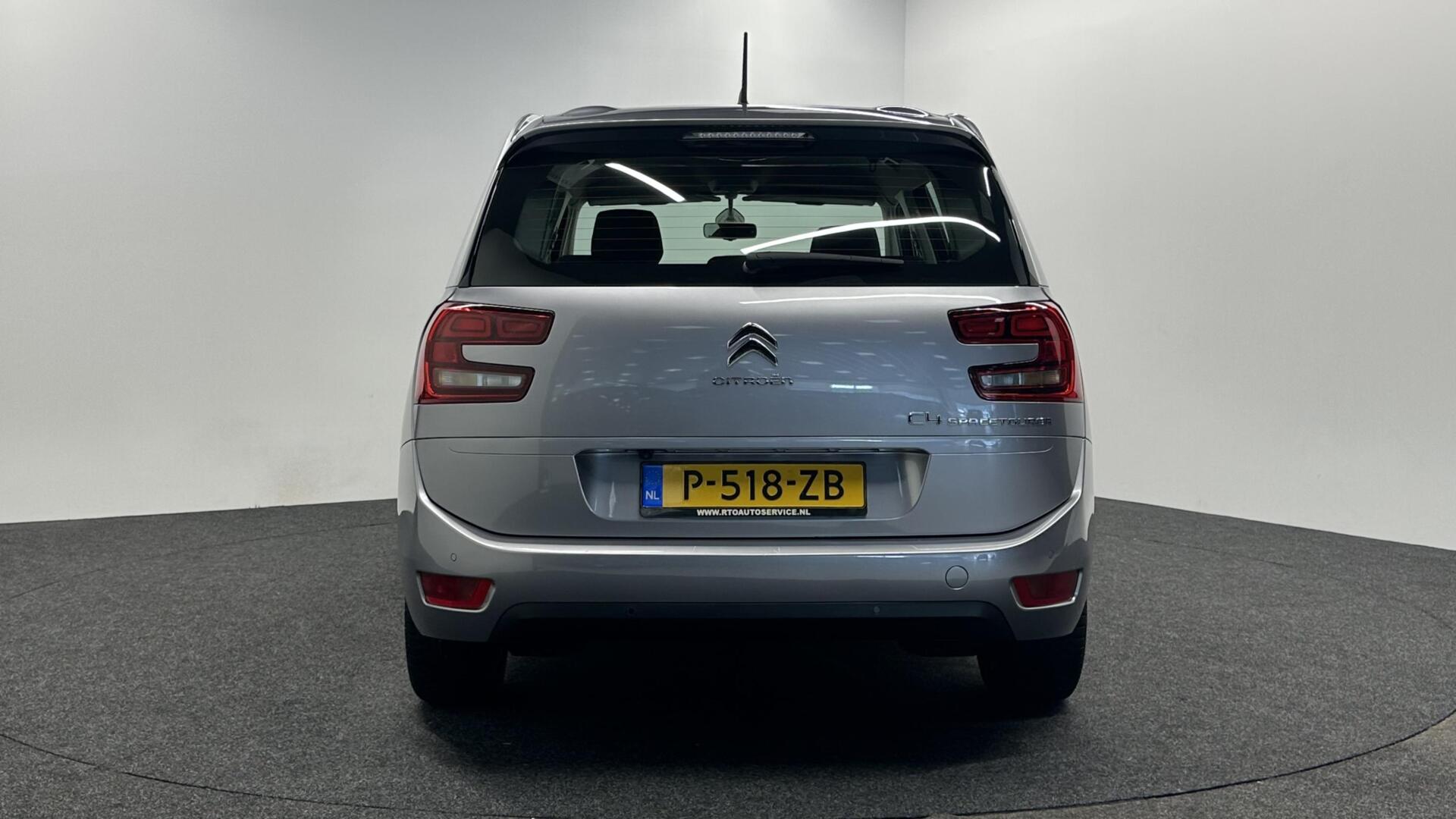 Foto van Citroen Grand C4 Spacetourer