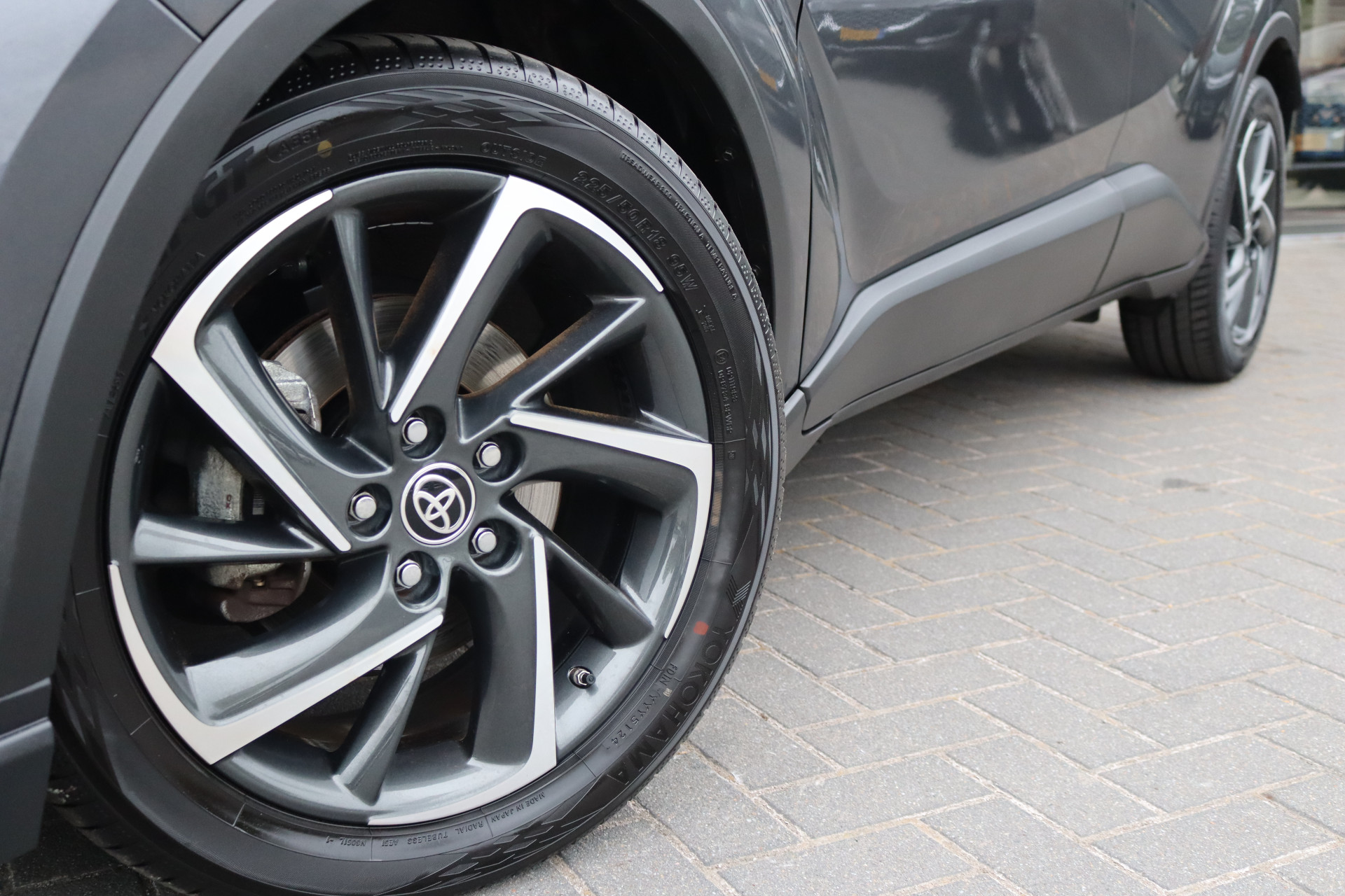 Foto van Toyota C-hr