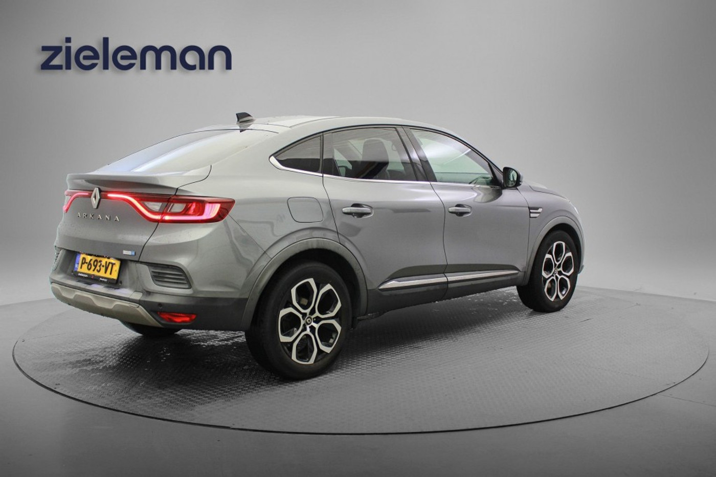 Foto van Renault Arkana E-tech