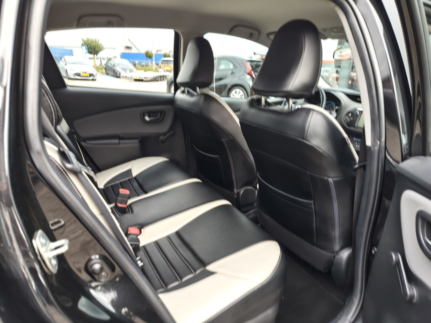 Foto van Toyota Toyota Yaris Hybrid