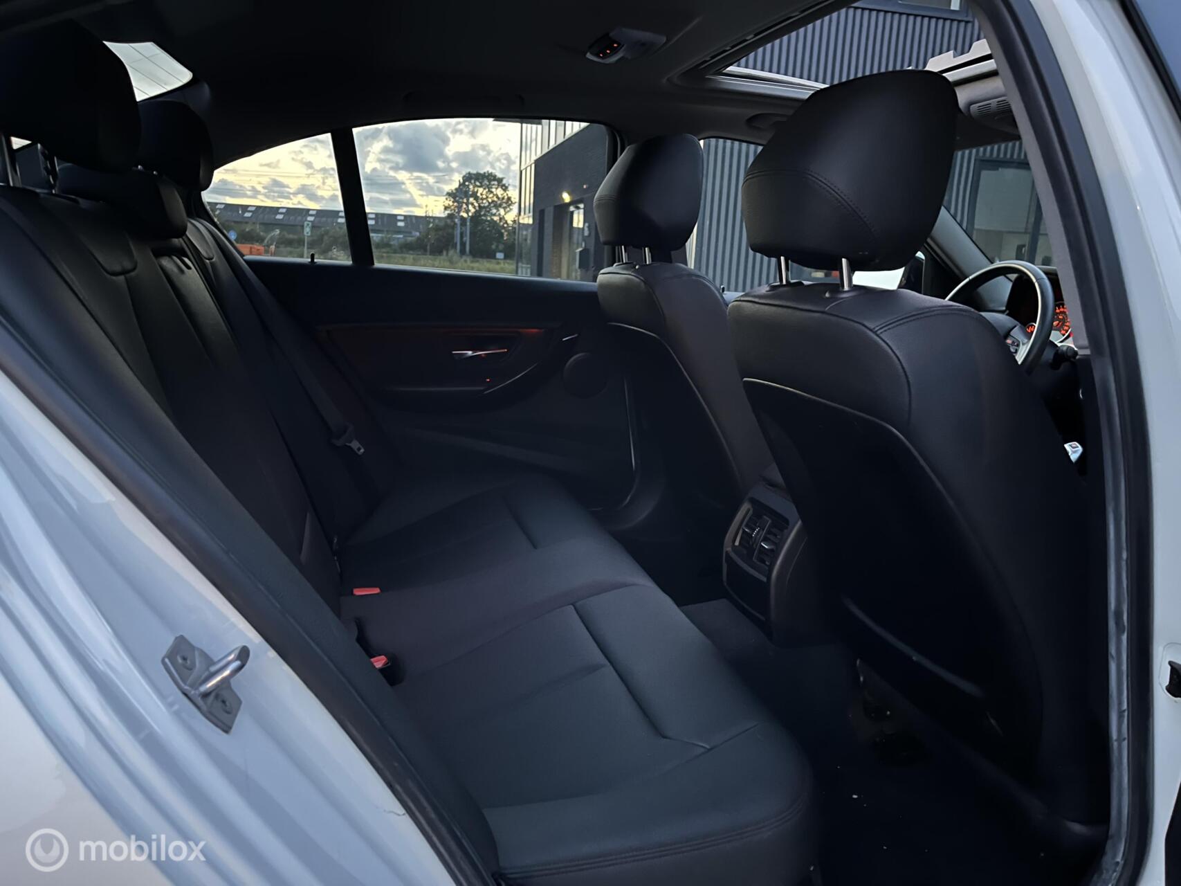 Foto van BMW 320i
