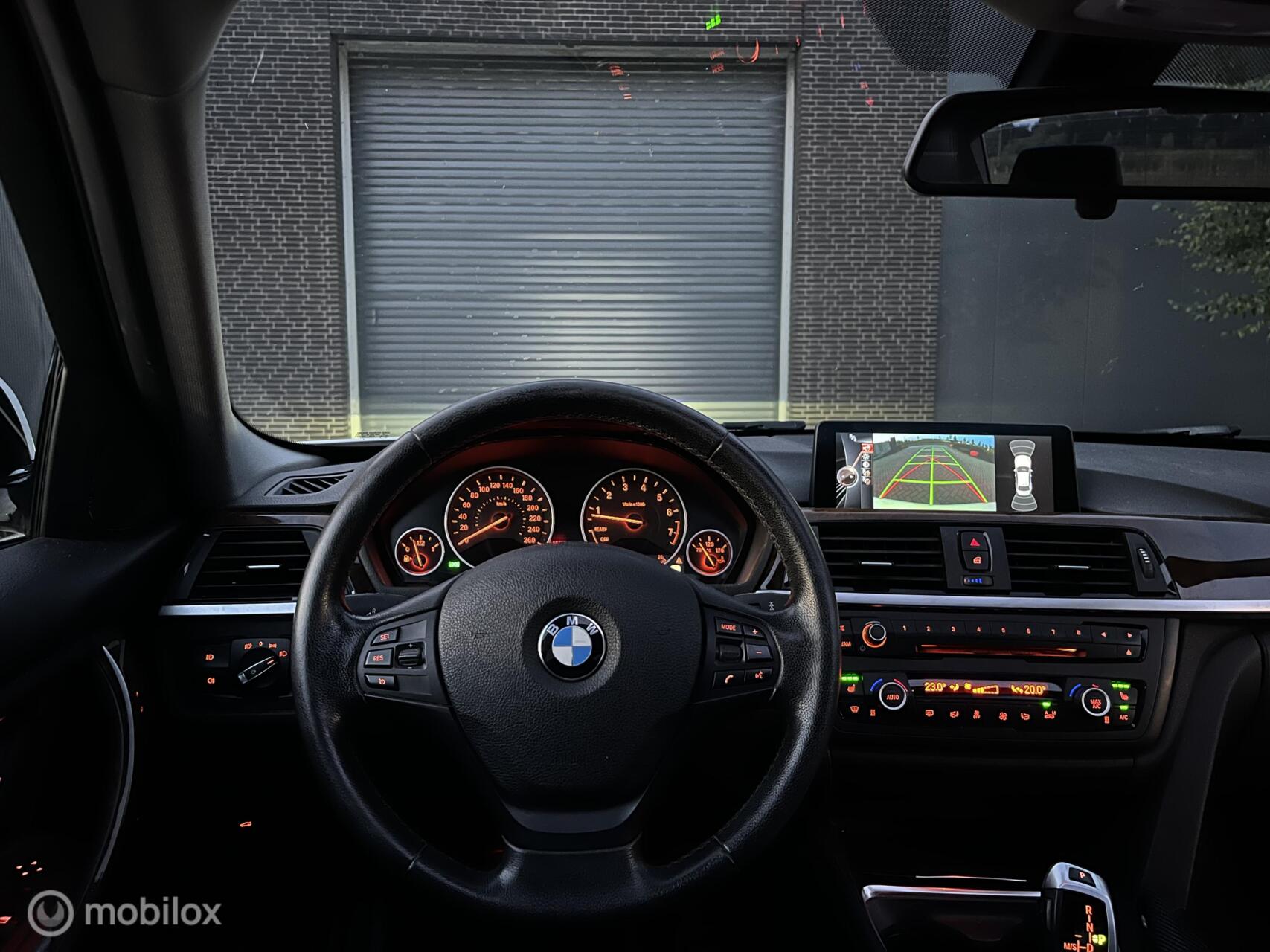 Foto van BMW 320i