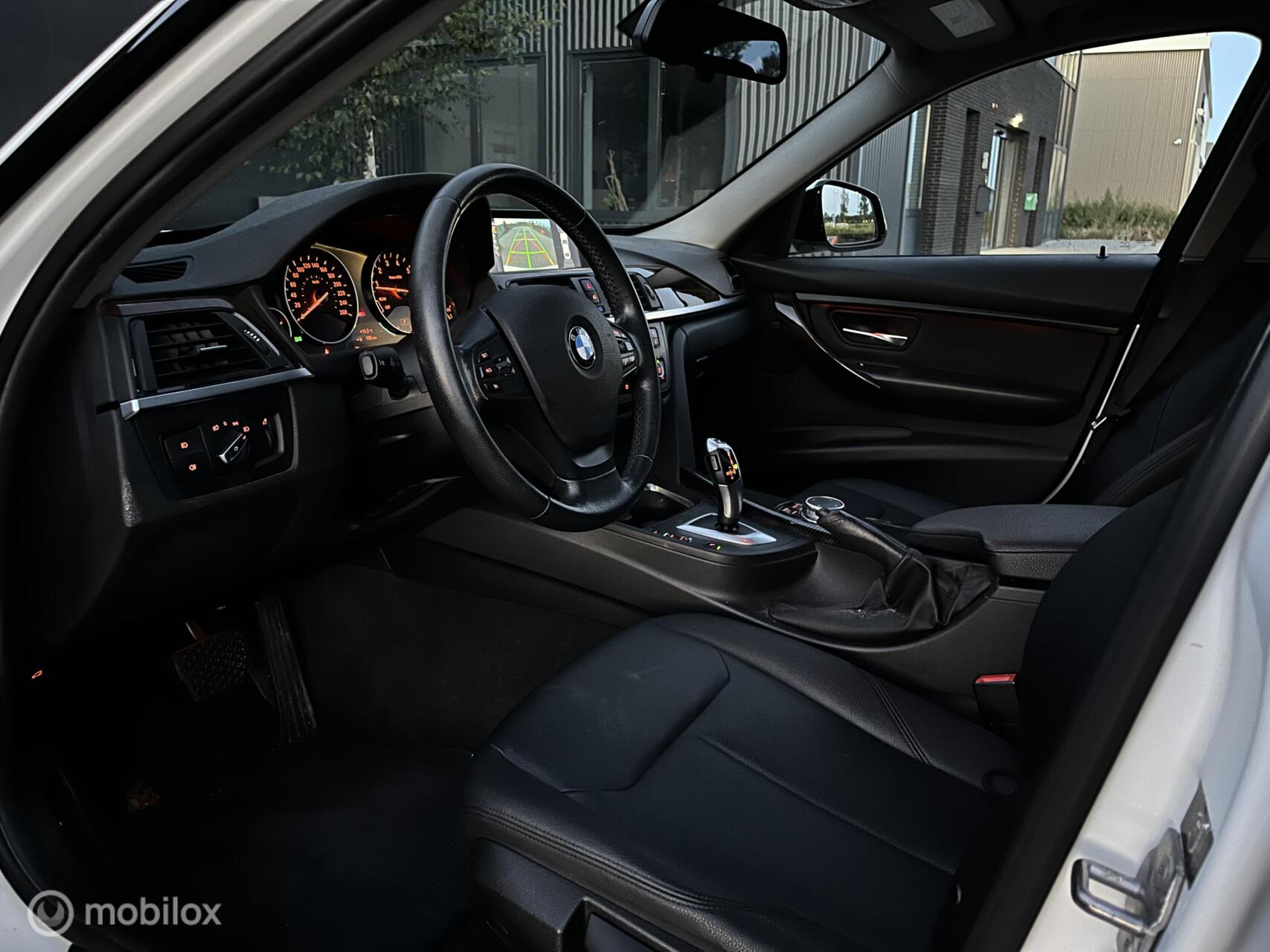 Foto van BMW 320i