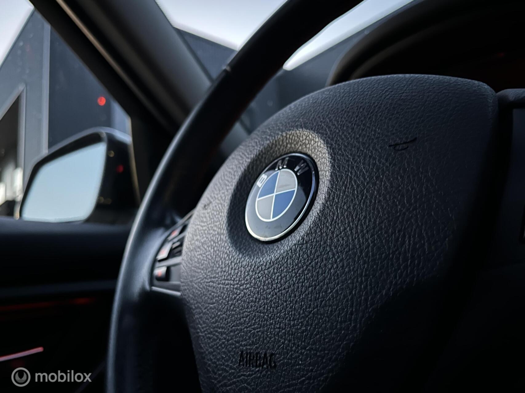 Foto van BMW 320i