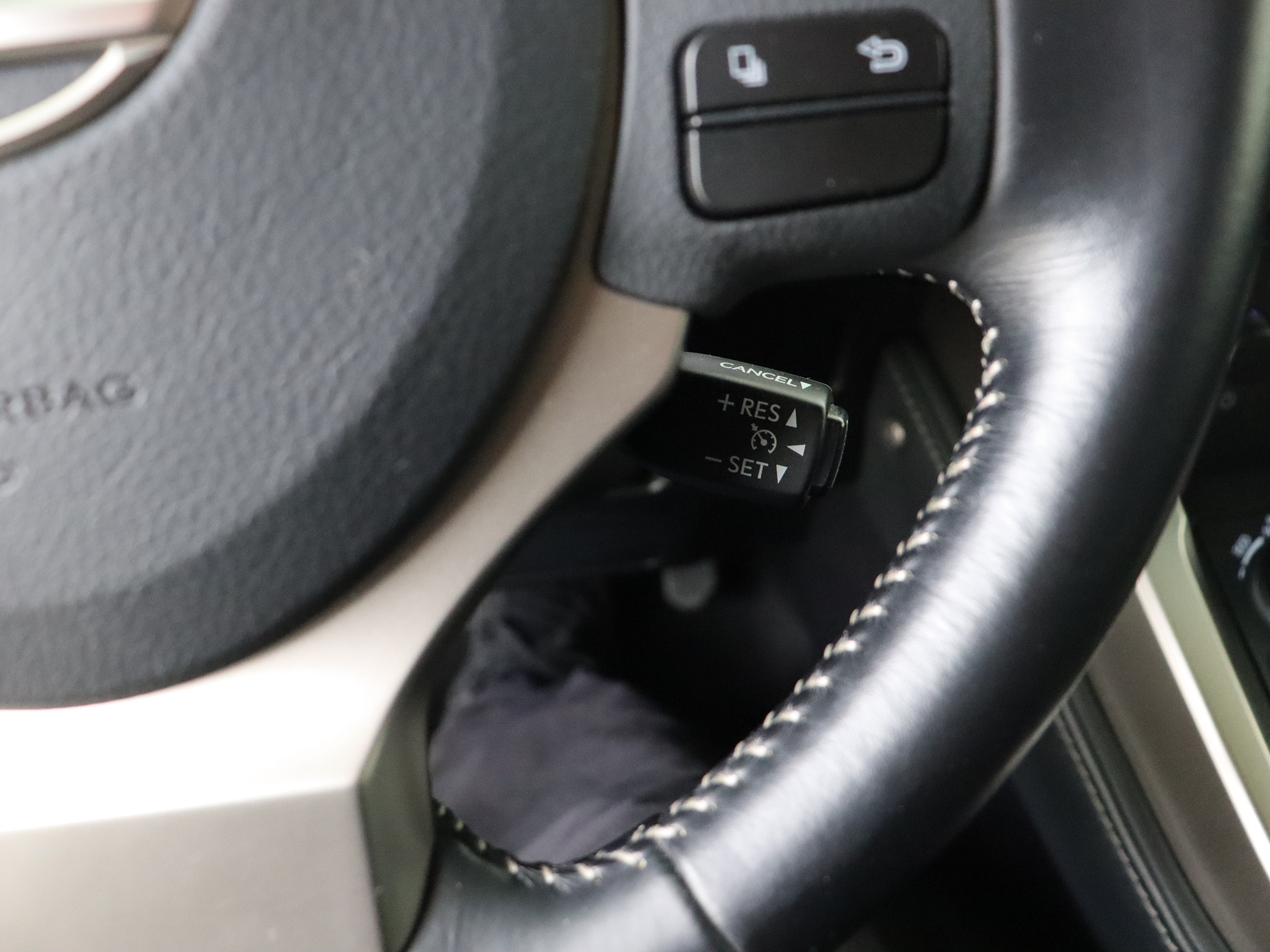 Foto van Lexus Lexus Nx300h