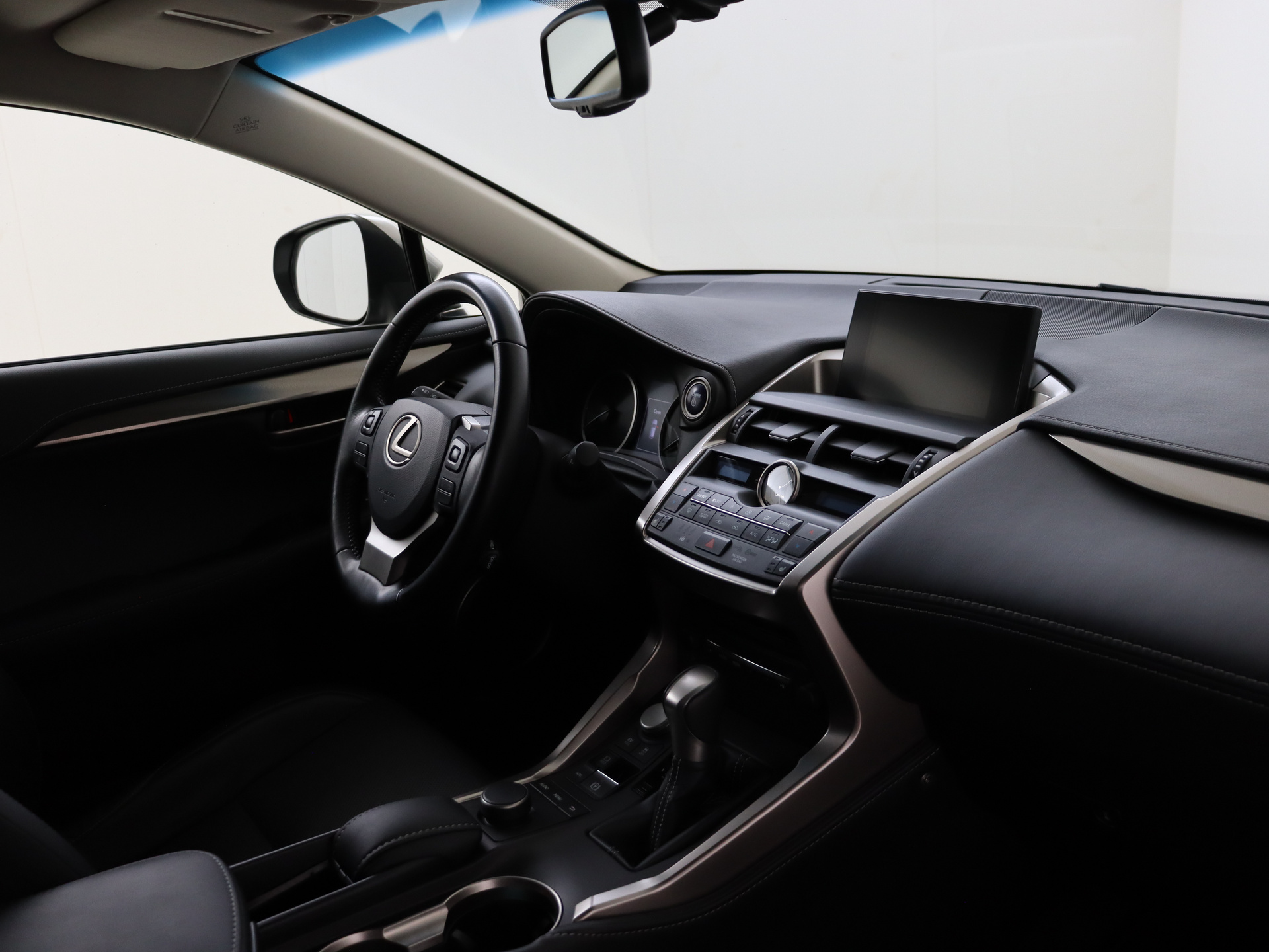 Foto van Lexus Lexus Nx300h