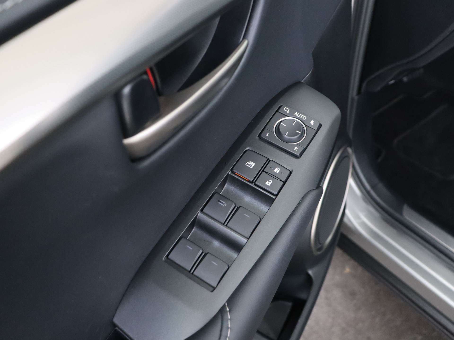 Foto van Lexus Lexus Nx300h