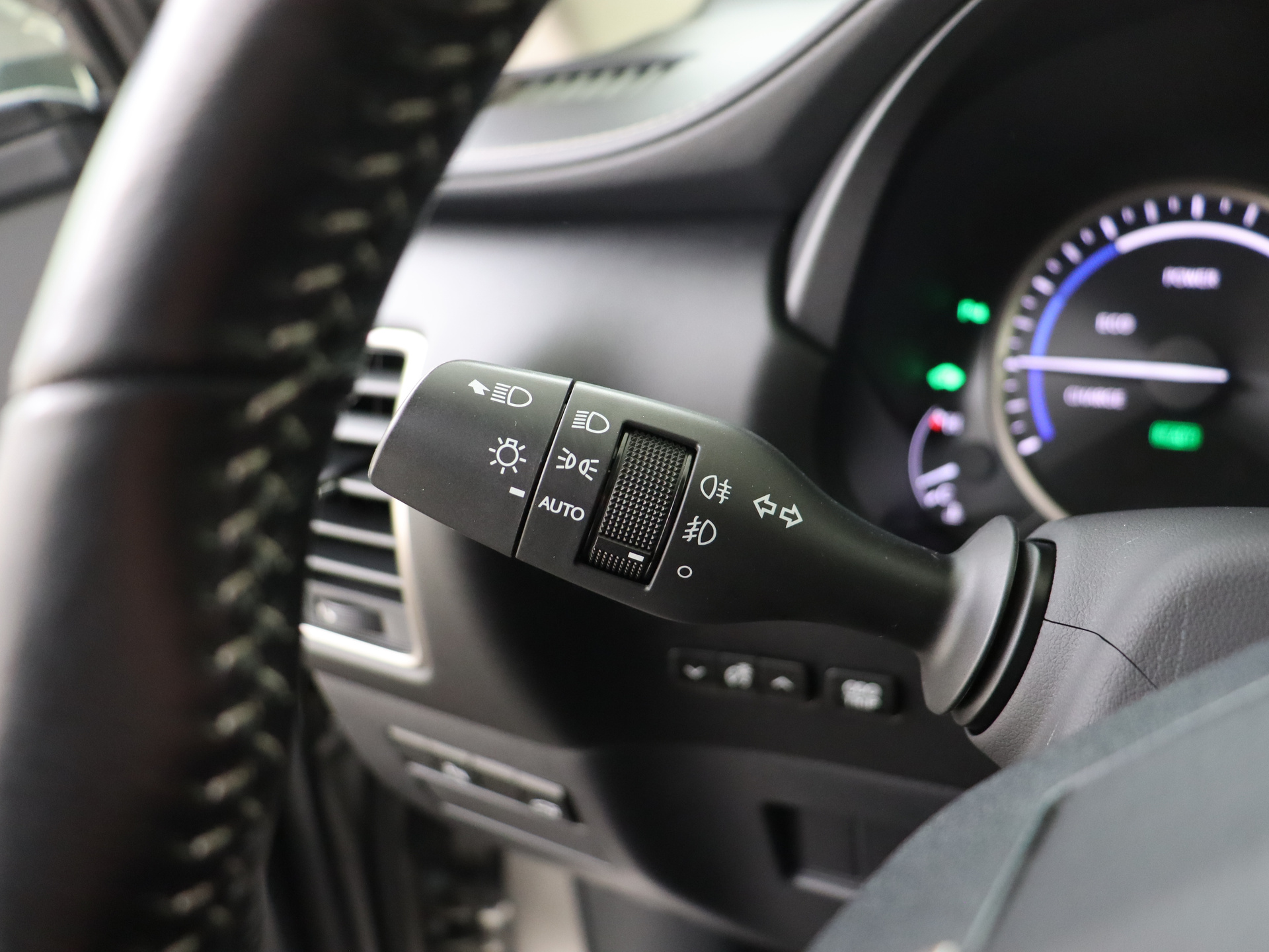 Foto van Lexus Lexus Nx300h