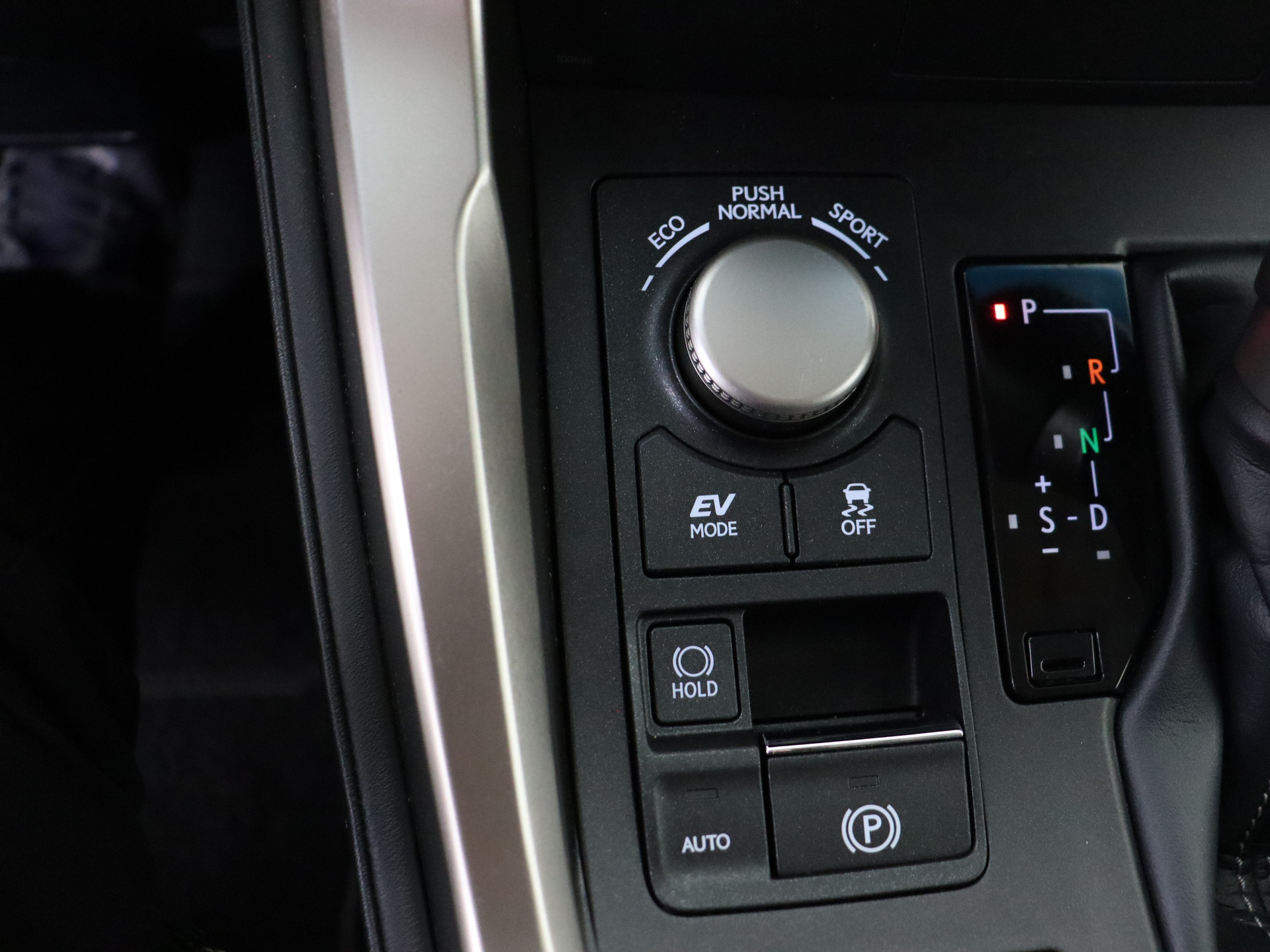 Foto van Lexus Lexus Nx300h
