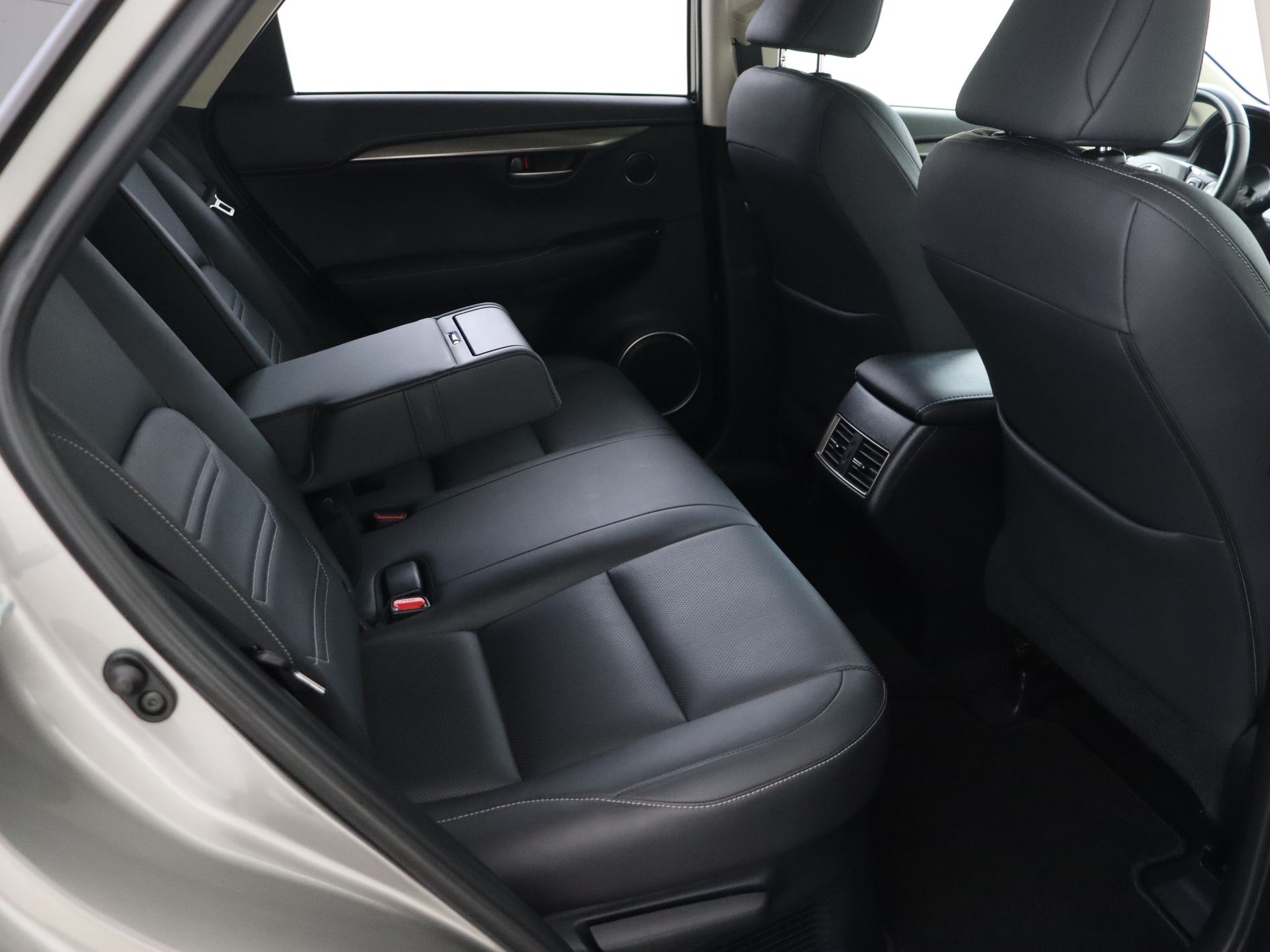 Foto van Lexus Lexus Nx300h