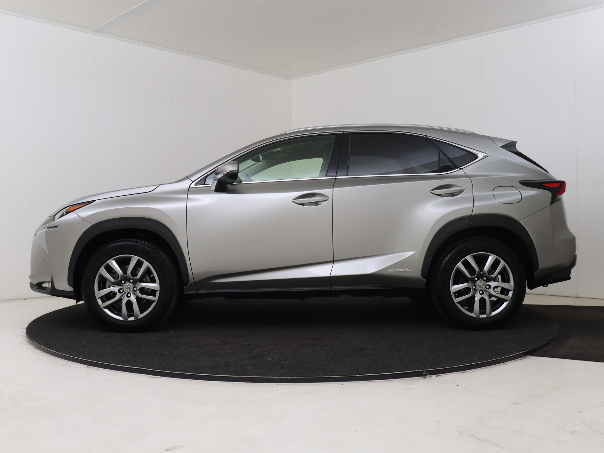Foto van Lexus Lexus Nx300h