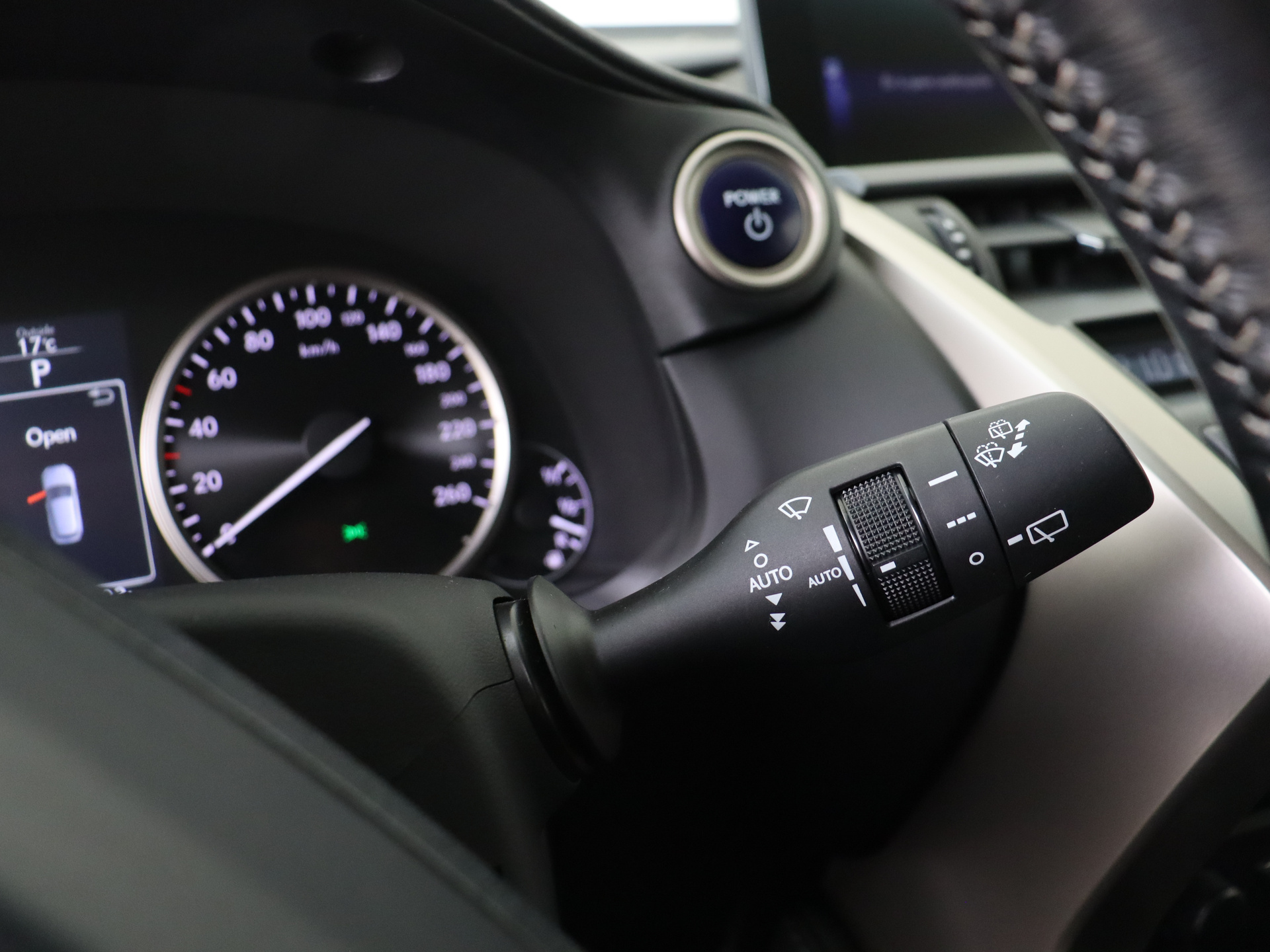 Foto van Lexus Lexus Nx300h