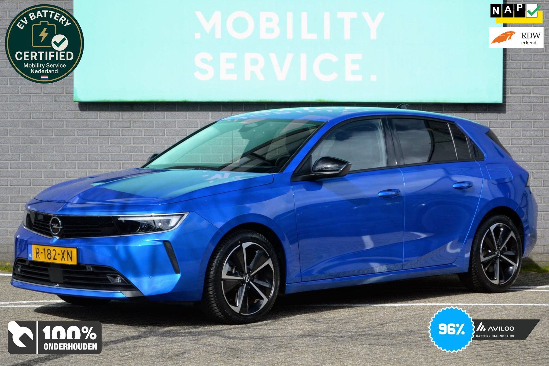 Opel Astra 1.6 Hybrid Business Edition SOH96% CarPlay LED VC Clima Camera 2022 - voorkant