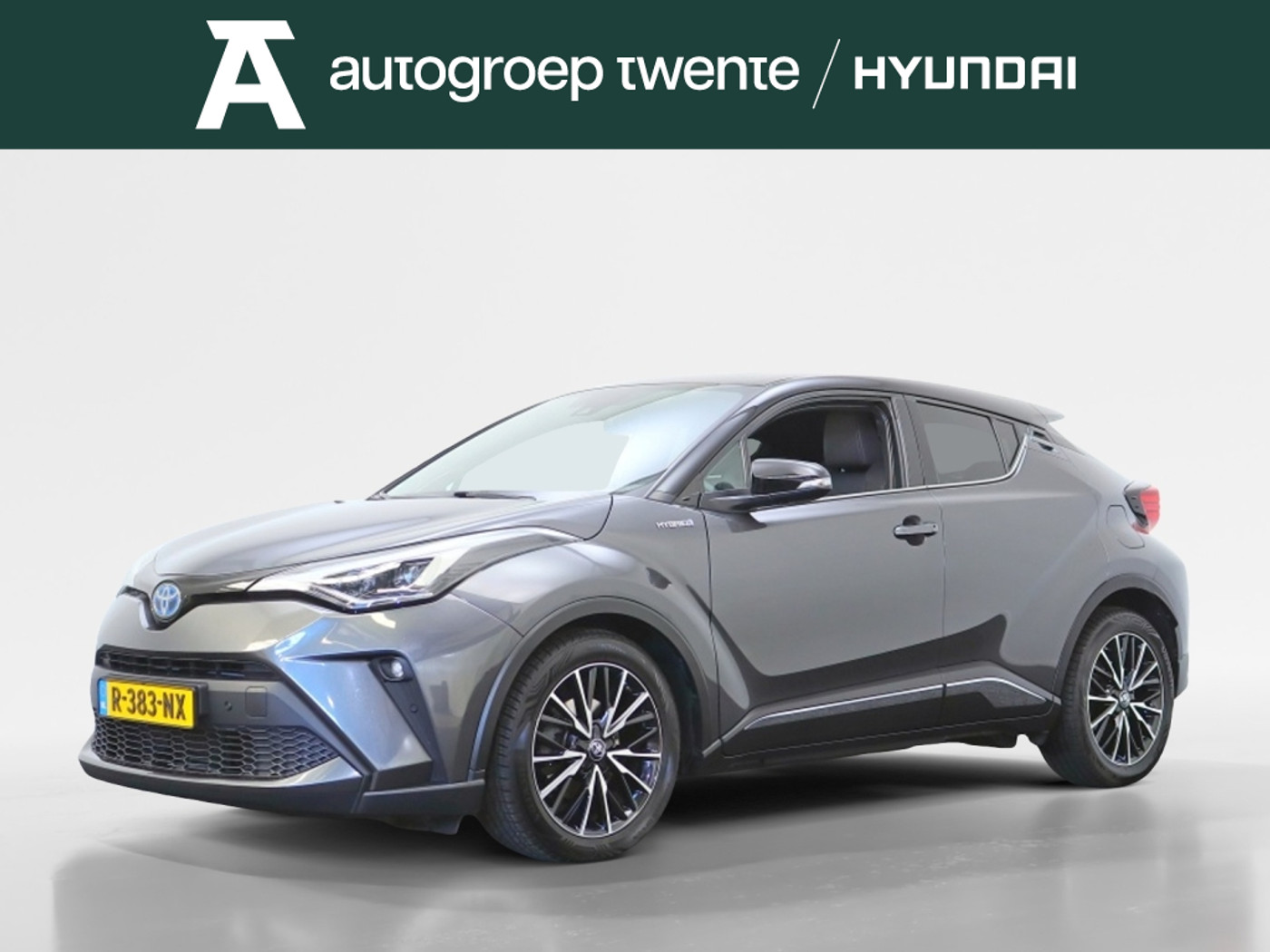 Toyota Toyota C-hr 1.8 Hybrid Bi-Tone | Trekhaak | All-seasonbanden | Dodehoekdetectie 2020 - voorkant