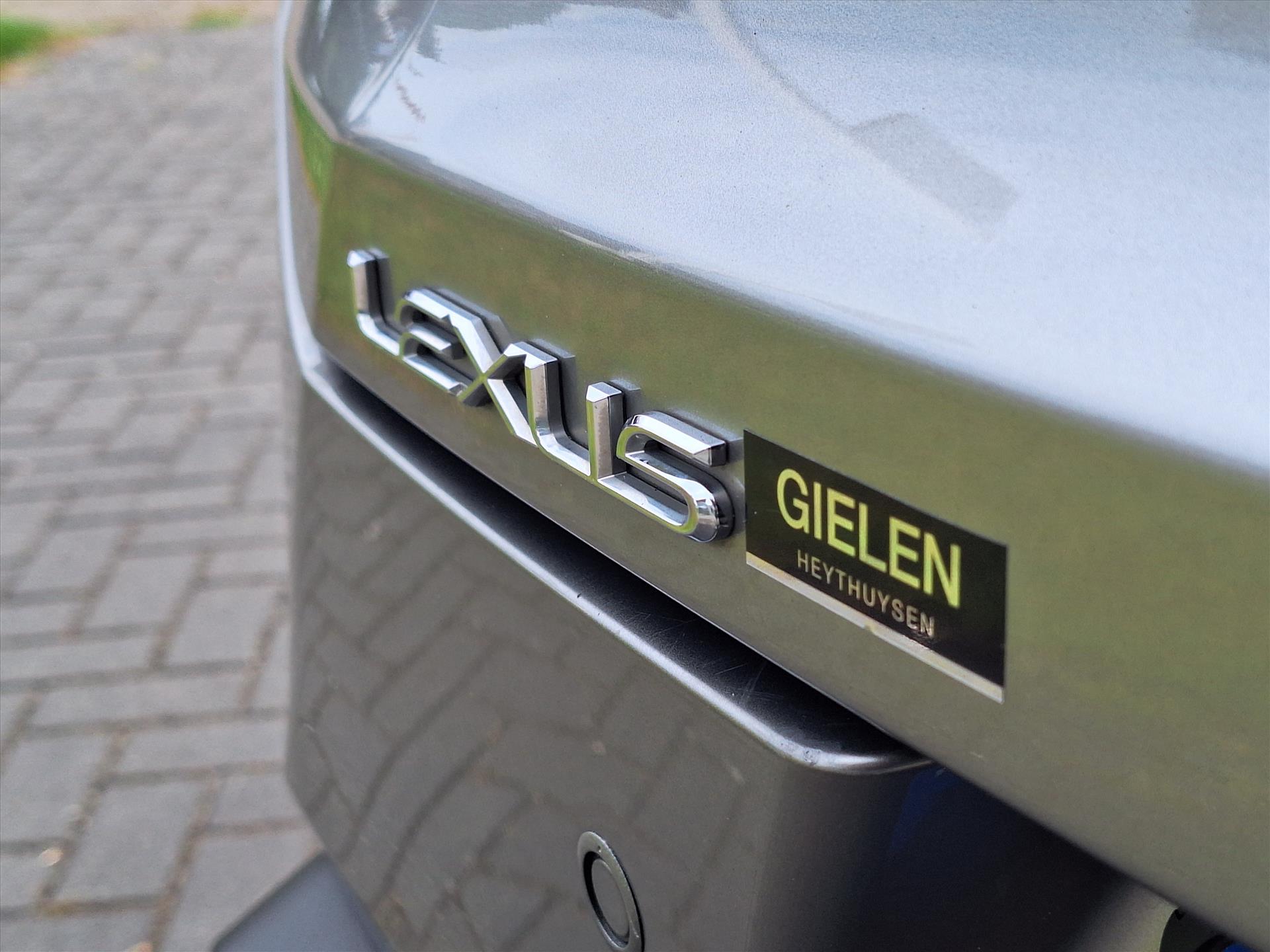 Foto van Lexus Ux
