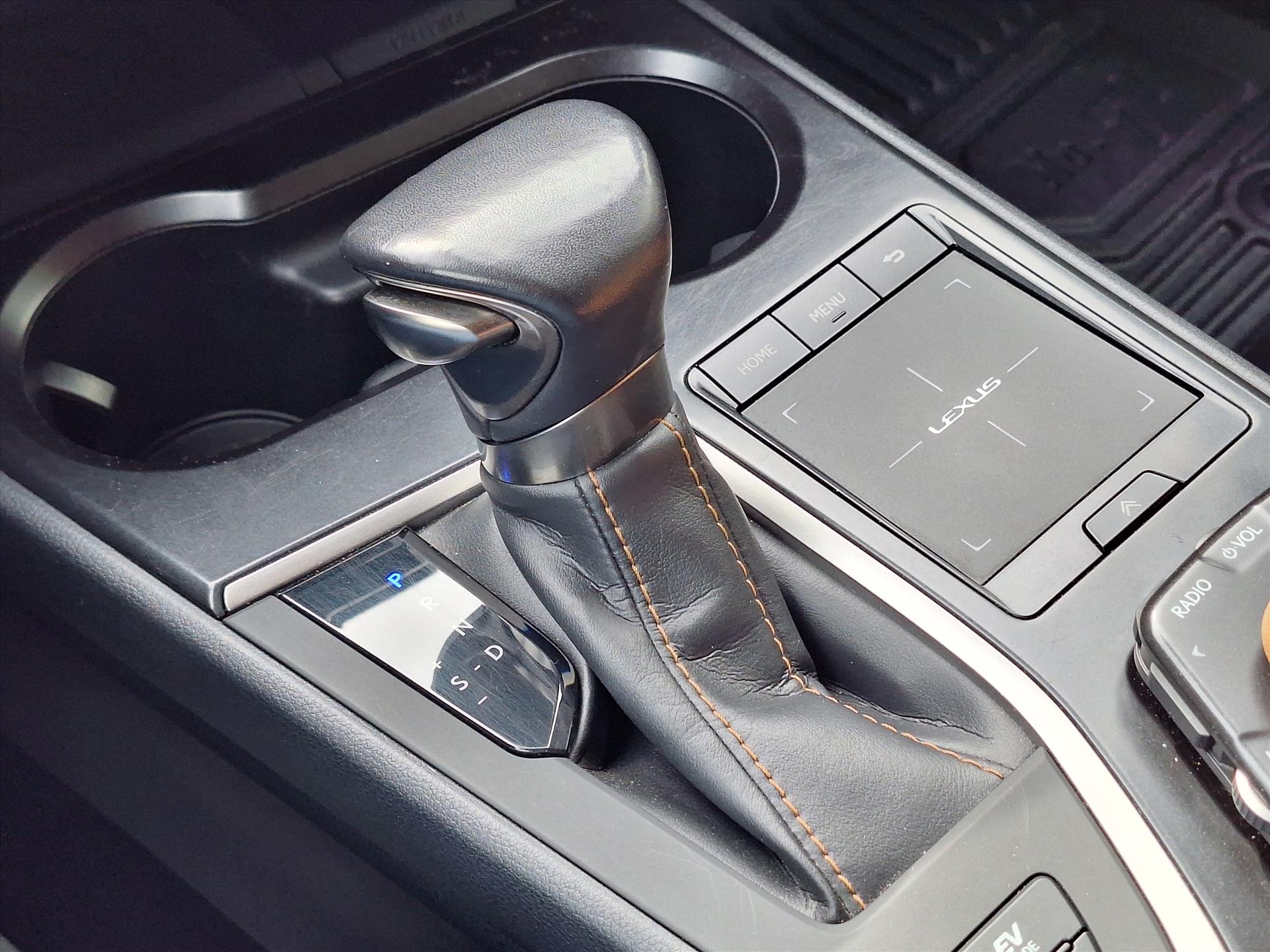 Foto van Lexus Ux