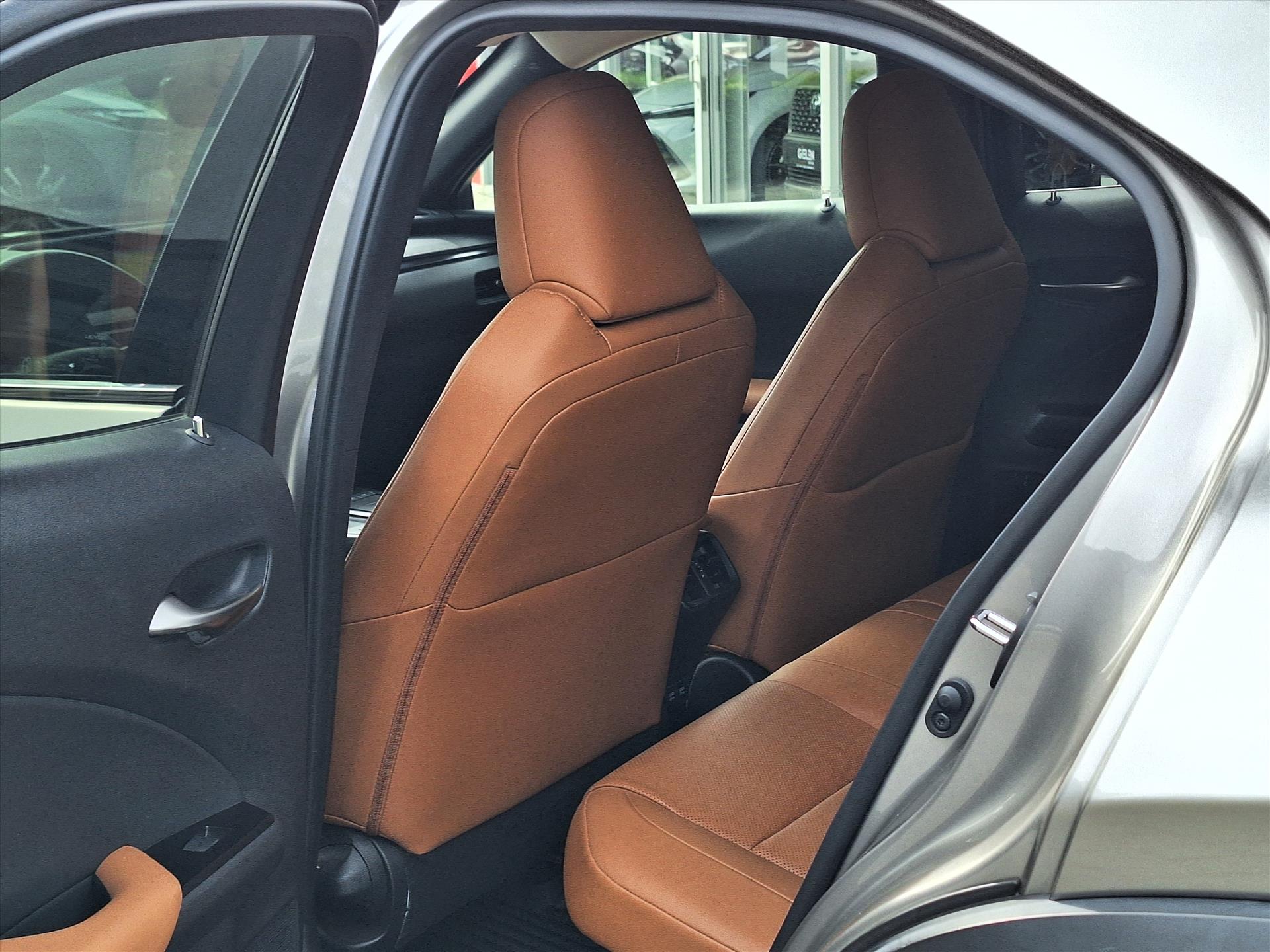 Foto van Lexus Ux