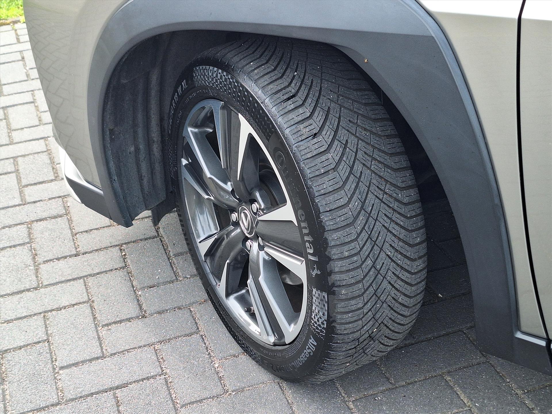 Foto van Lexus Ux