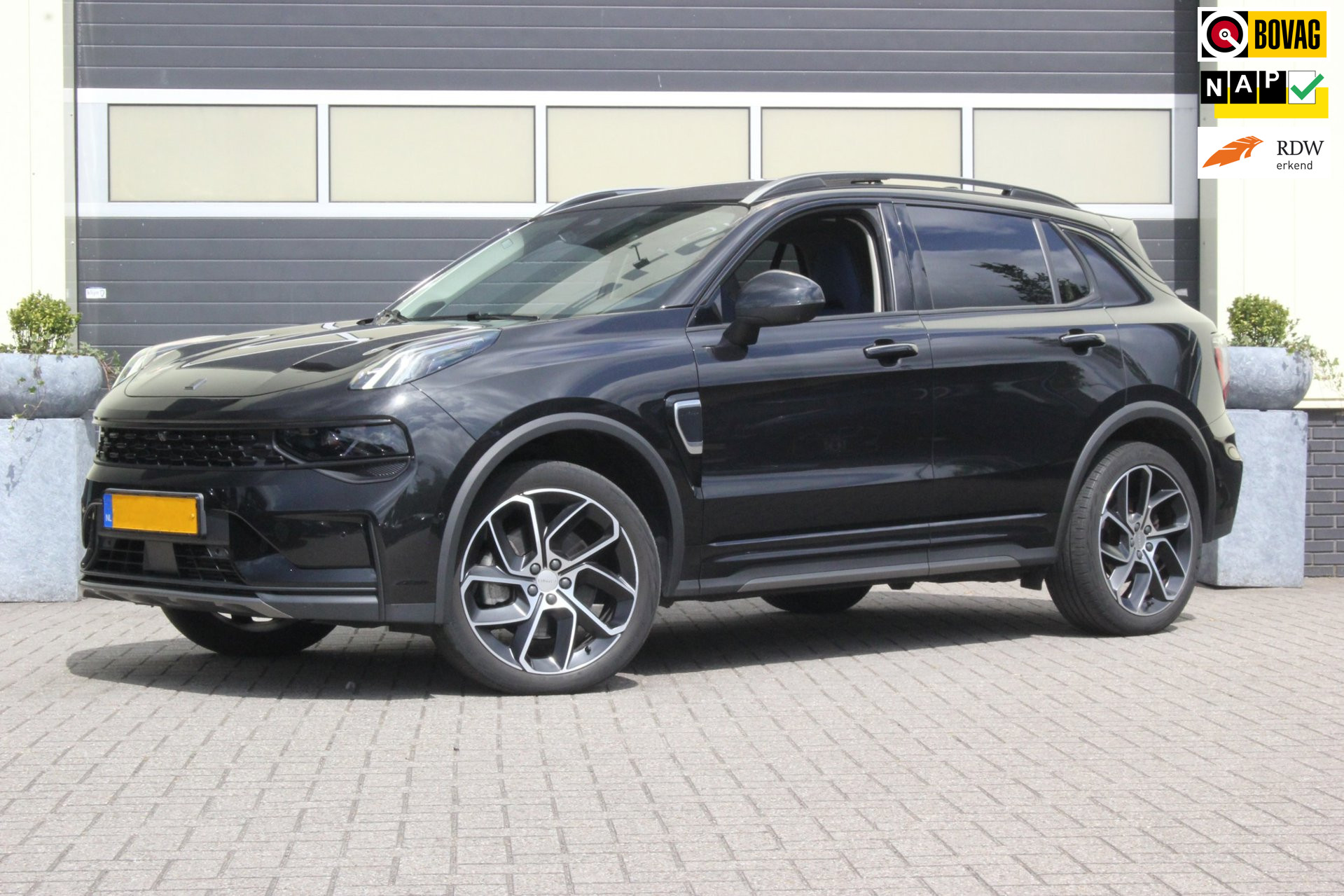 Lynk&co LYNK & Co 01 1.5 PHEV Plug-in hybrid | NAP | Black Edition| Panoramadak | 2022 - voorkant