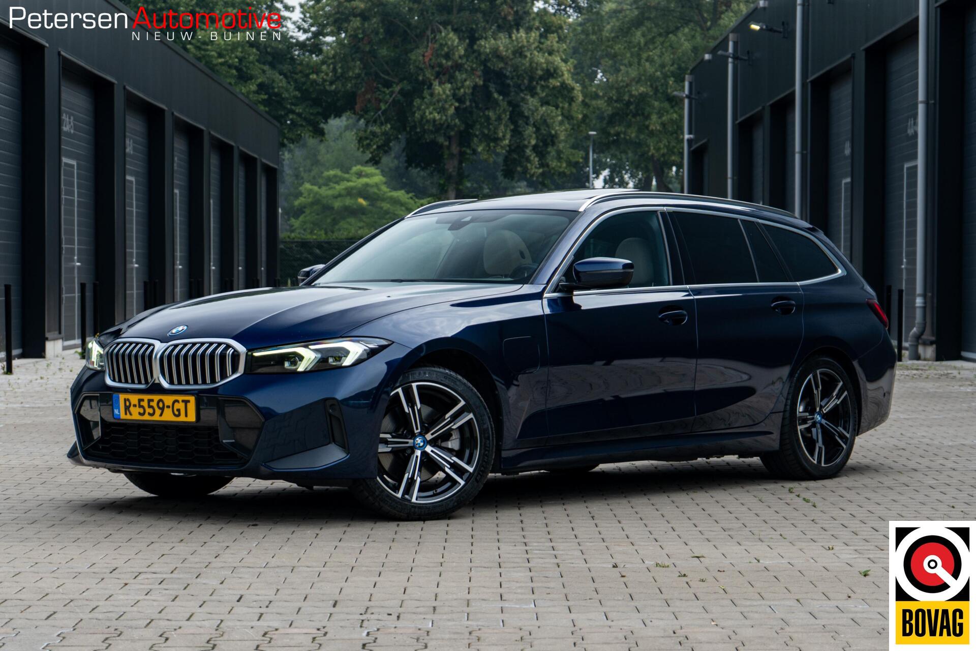 BMW 320e 320e M-Sport Nw Model*Pano* Leder* Vol* 2022 - voorkant