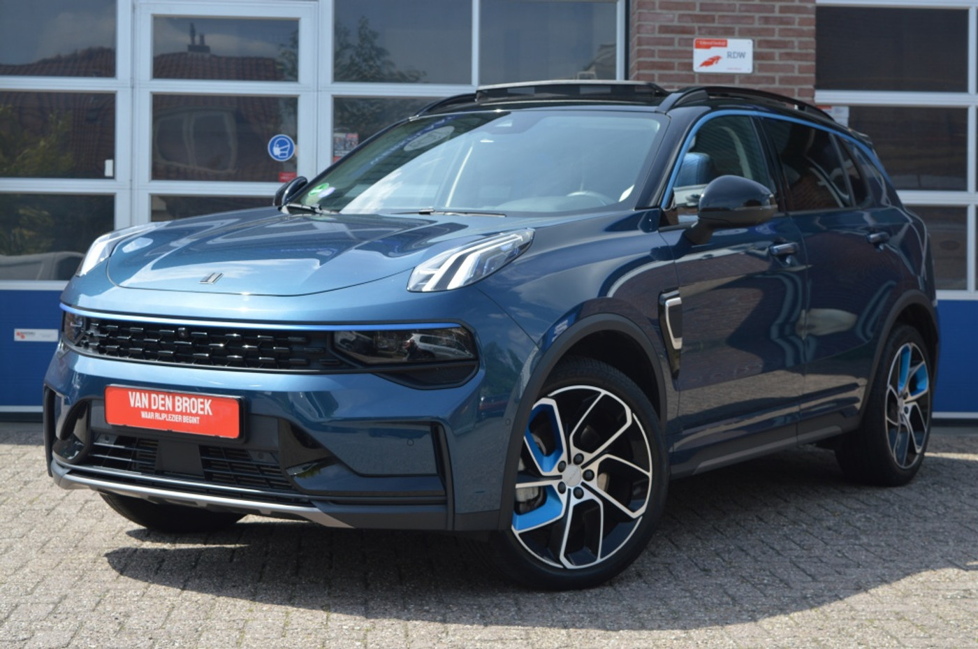 Foto van Lynk&co LYNK & Co 01