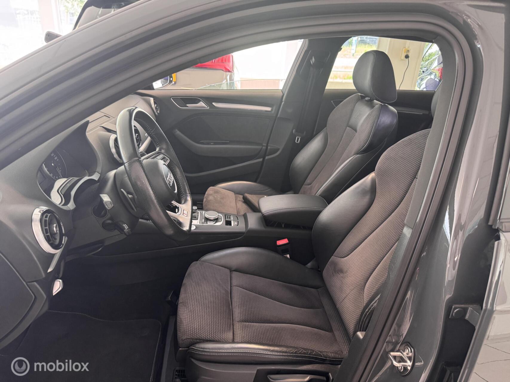 Foto van Audi A3 Sportback E-tron