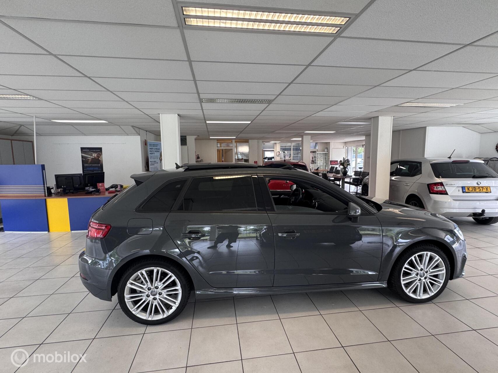 Foto van Audi A3 Sportback E-tron