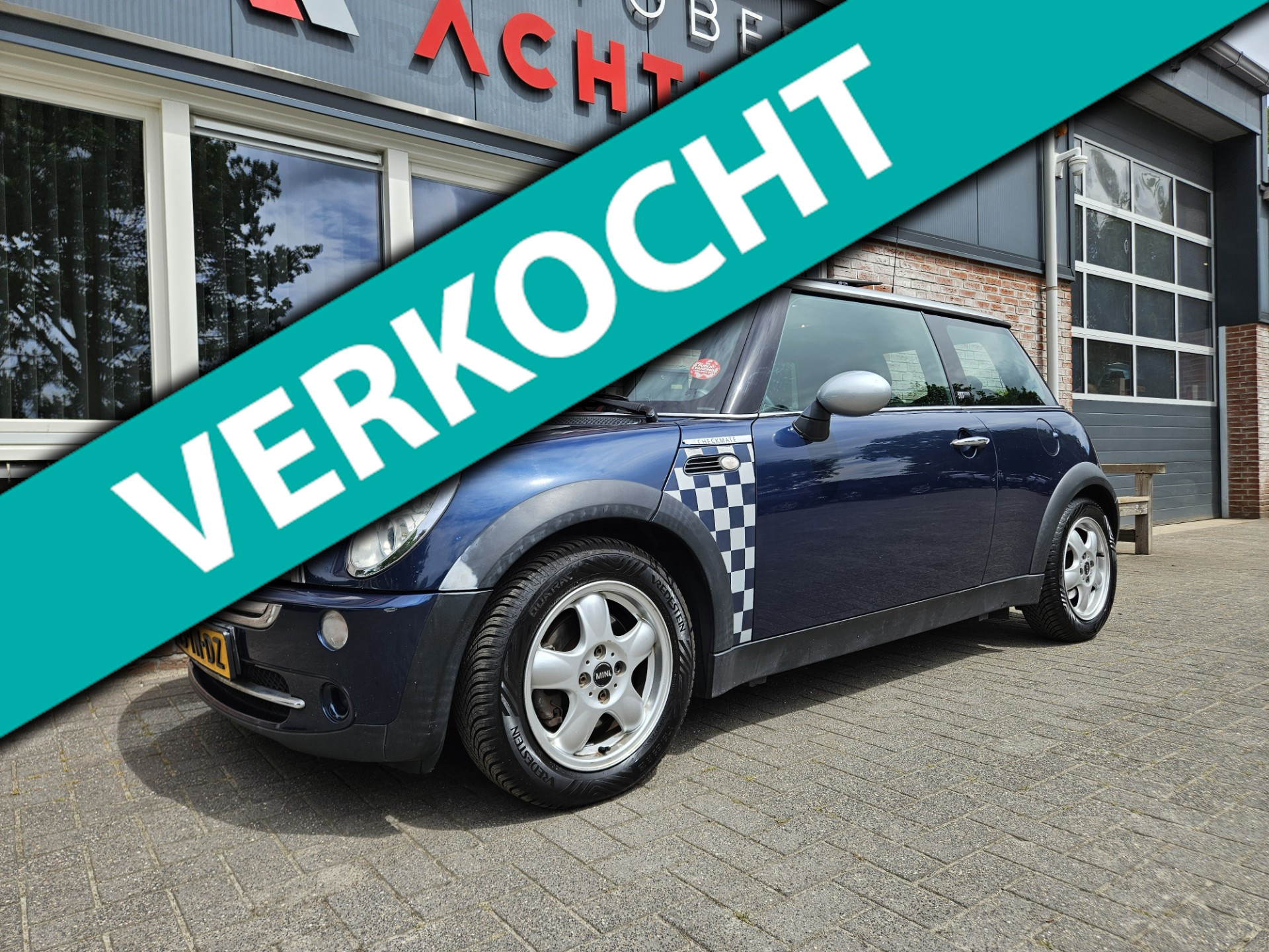 Mini Mini Cooper 1.6 Cooper Park Lane Xenon! Panorama/Schuifdak! Leuke Auto! Airco! 2005 - voorkant