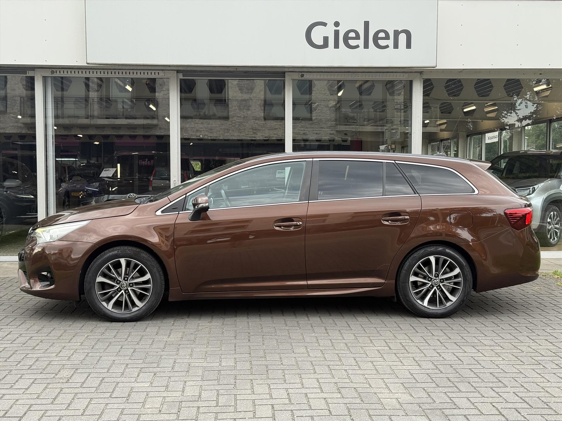 Foto van Toyota Toyota Avensis