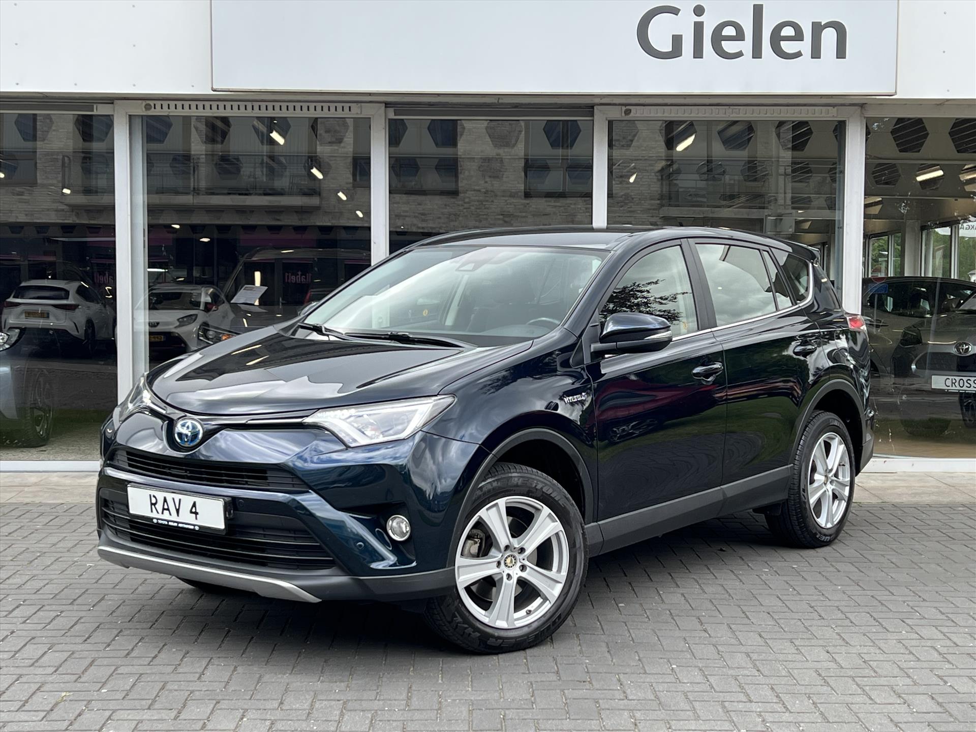 Toyota Toyota Rav4 2.5 Hybrid Style | Trekhaak, Dodehoekherkenning, Navigatie, Parkeersensoren, Elektrische achterklep, Startknop 2018 - voorkant