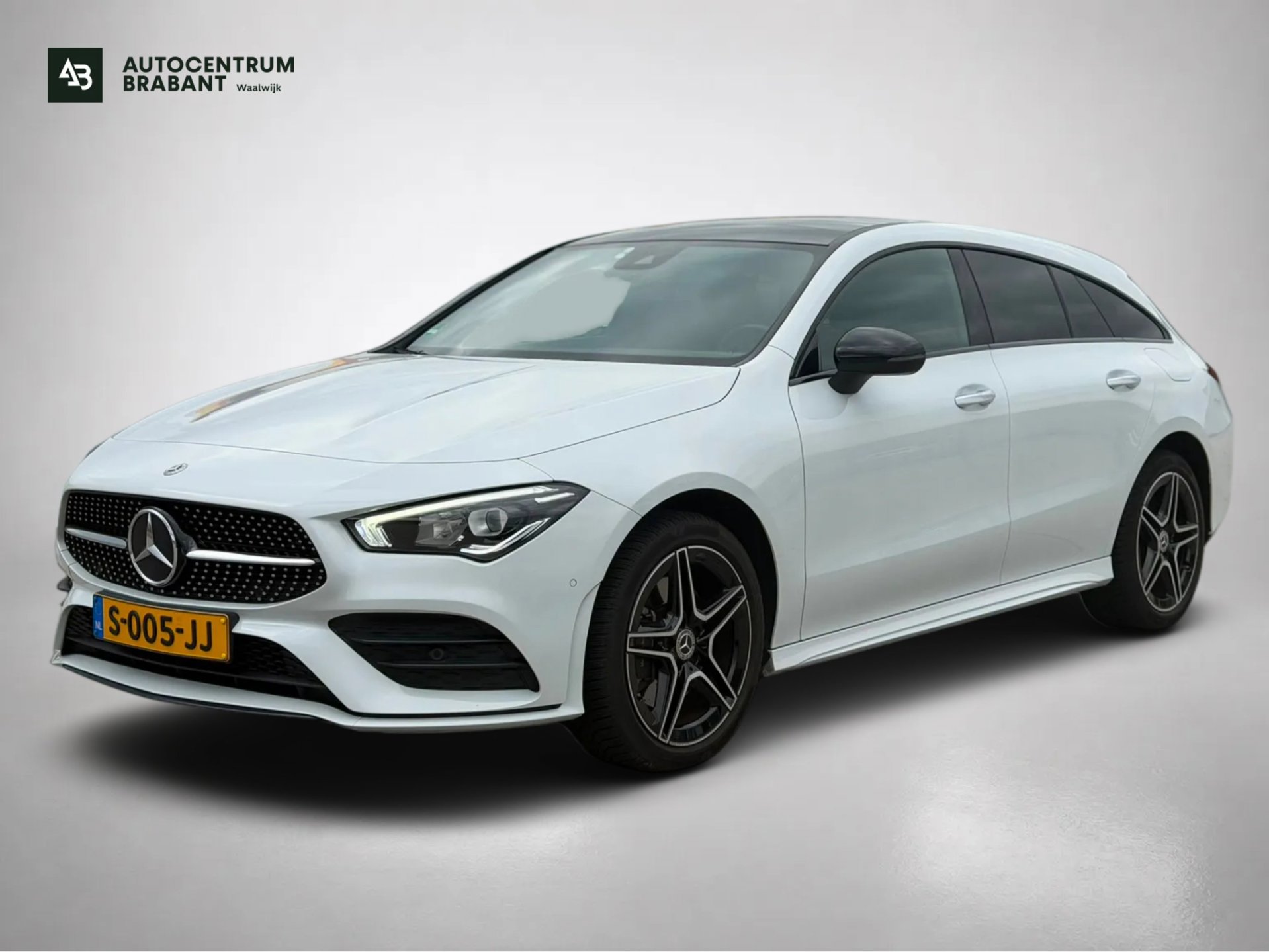 Mercedes-Benz Cla 250 E 250 e AMG Line(NL-auto,1e Eig, Dealer OnderH, Panorama, SfeerVerlichting, Verwarming, Etc) 2023 - voorkant