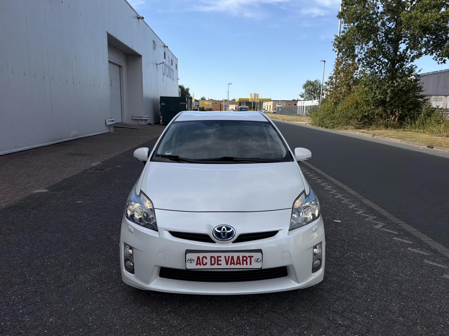 Toyota Toyota Prius 1.8 Dynamic - NAVI/CAMERA/XENON/HUD/CRUISE/NAP 2009 - voorkant
