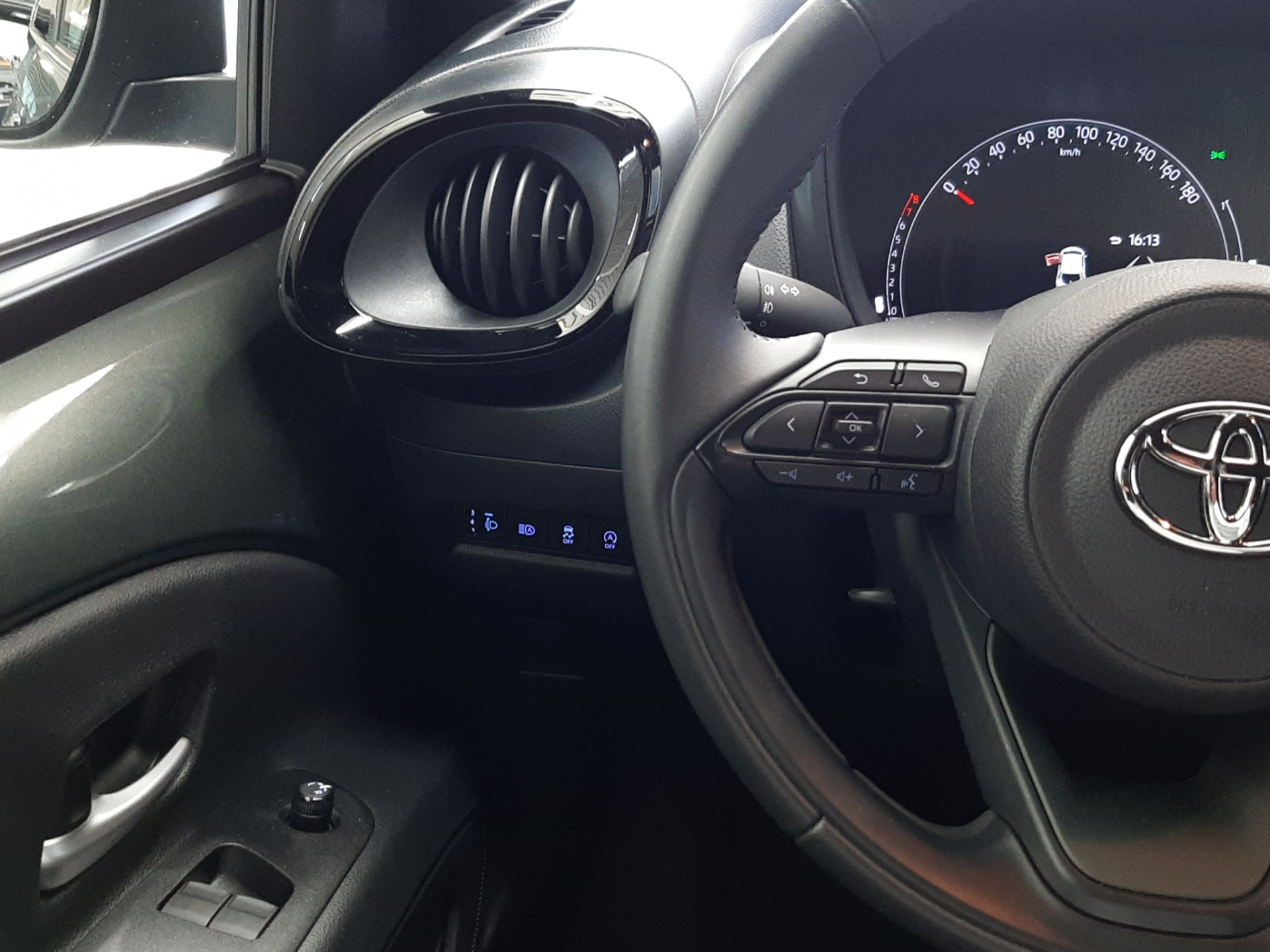 Foto van Toyota Toyota Aygo X